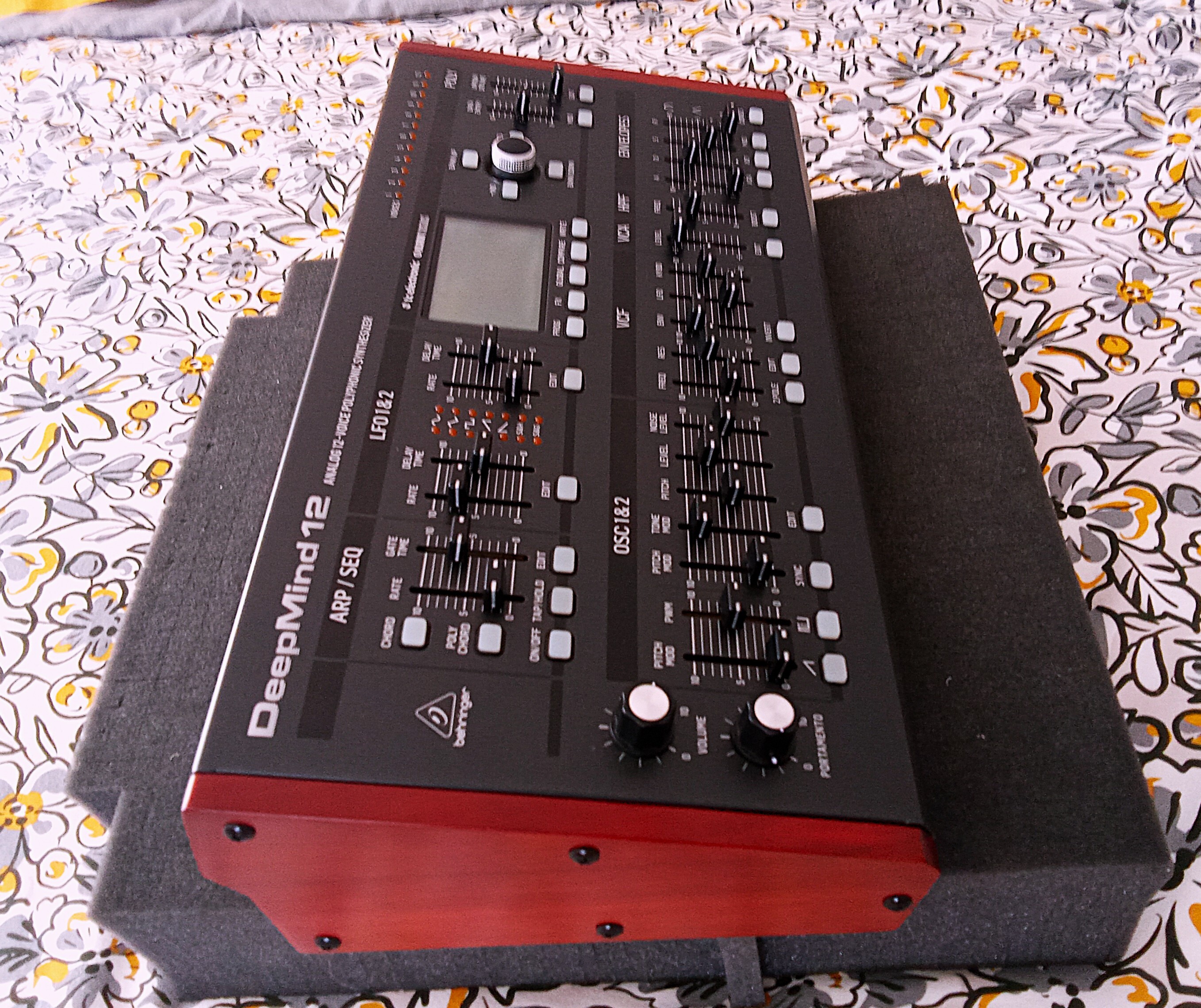 Behringer DeepMind 12D (2938)