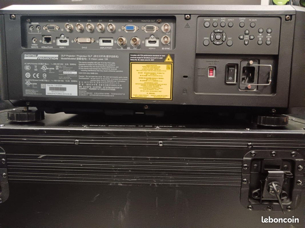 Vends vidéoprojecteur Laser 10 000 lumens DIGITAL PROJECTION