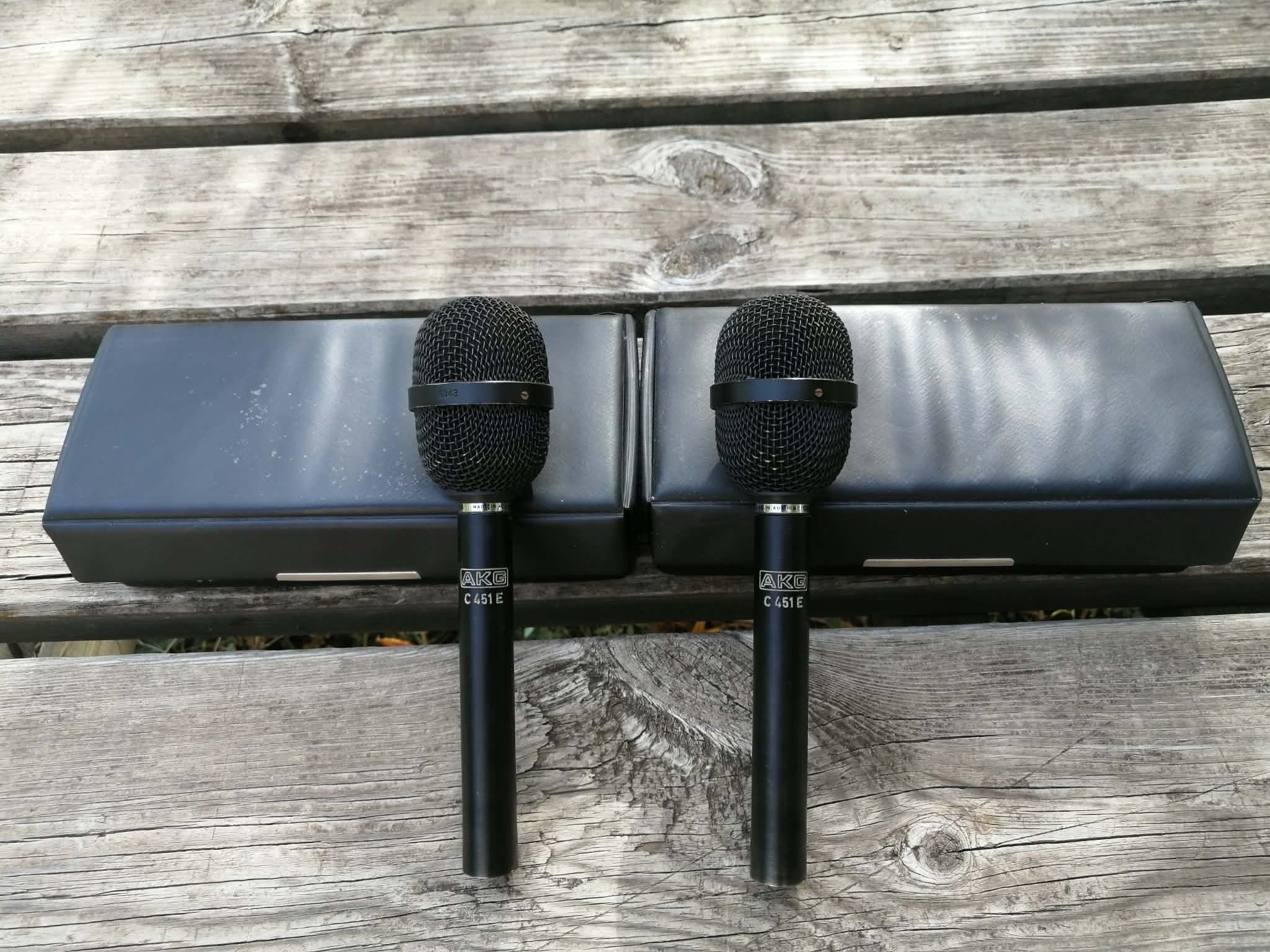 Deux microphones AKG C451E + deux capsules AKG CK5 + deux boîtes d'origine