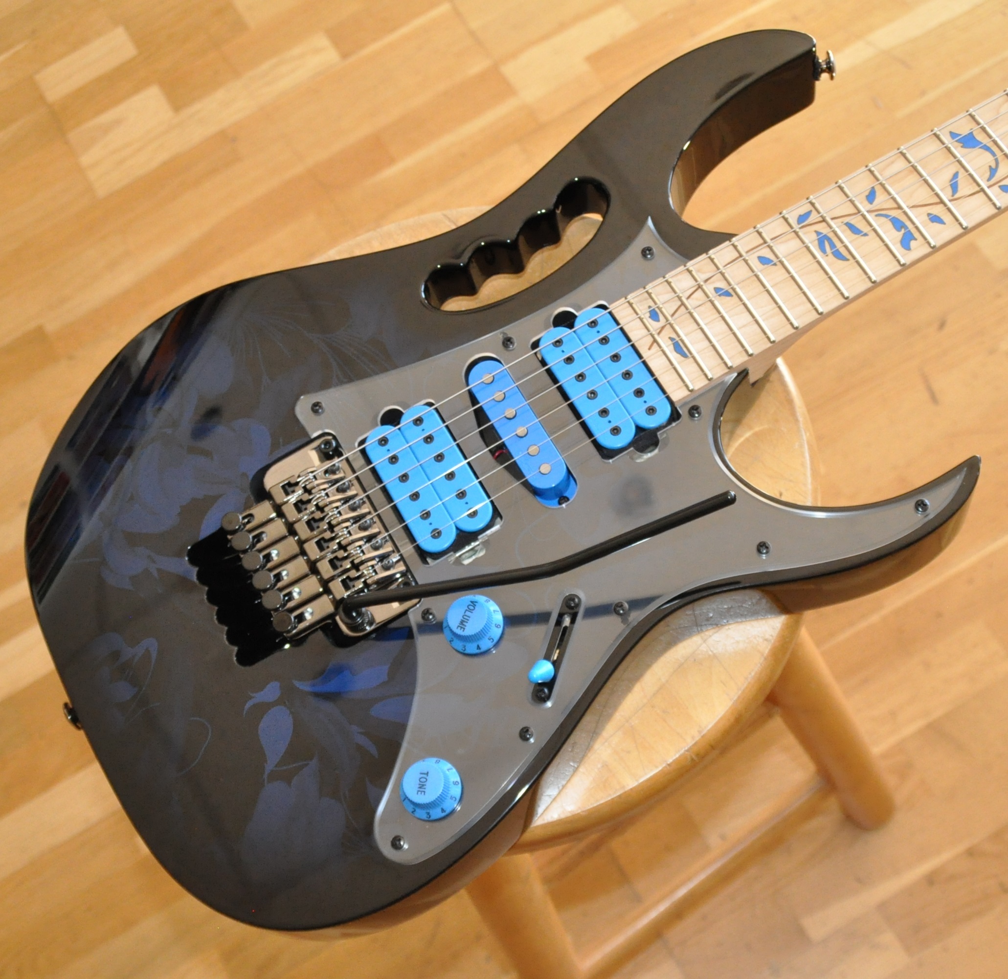 VDS/ECH Ibanez JEM77P BFP Steve Vai Signature