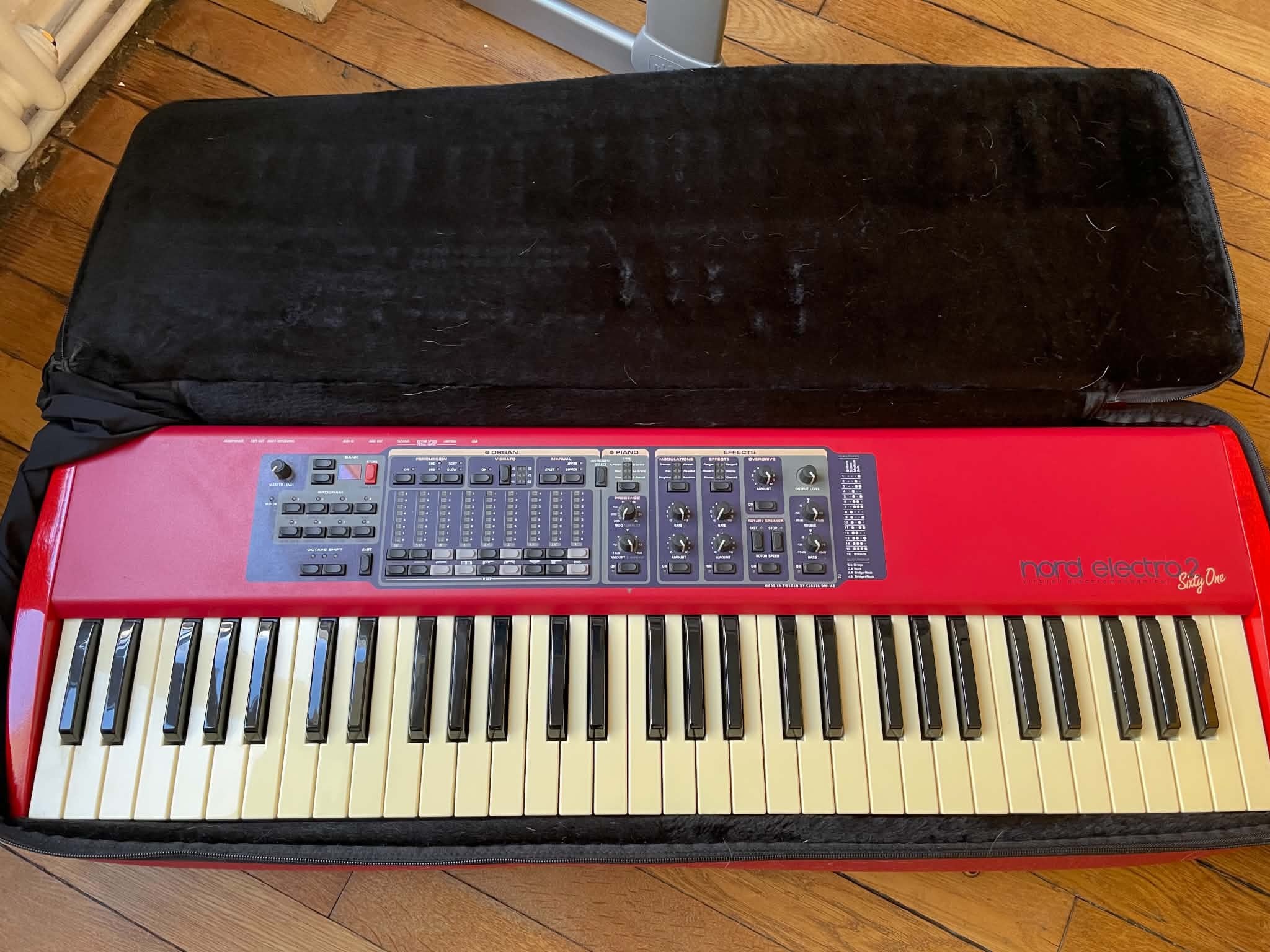Vends Clavia ́ord Electro 2 61 avec housse