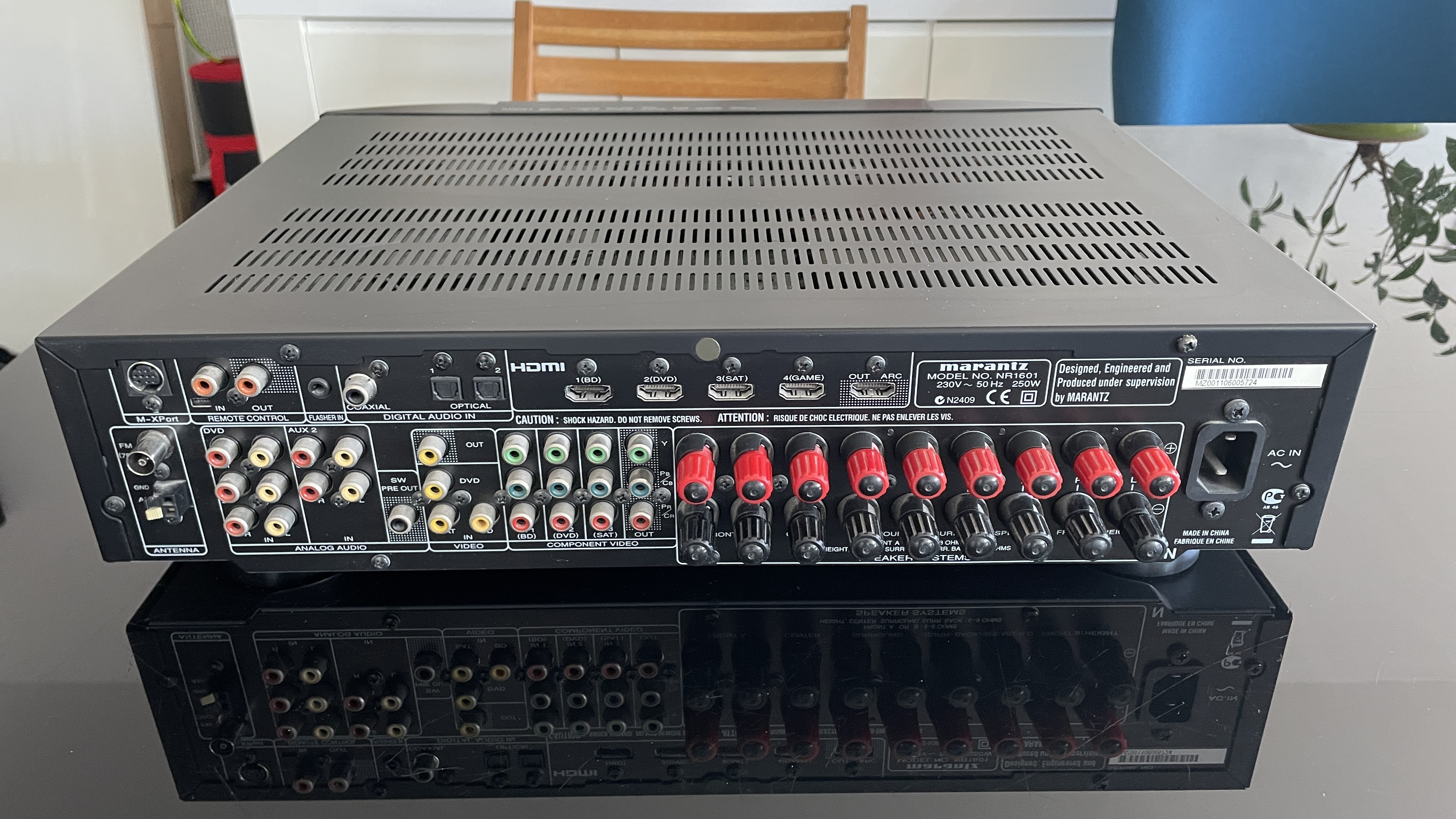 Ampli Marantz face arriere