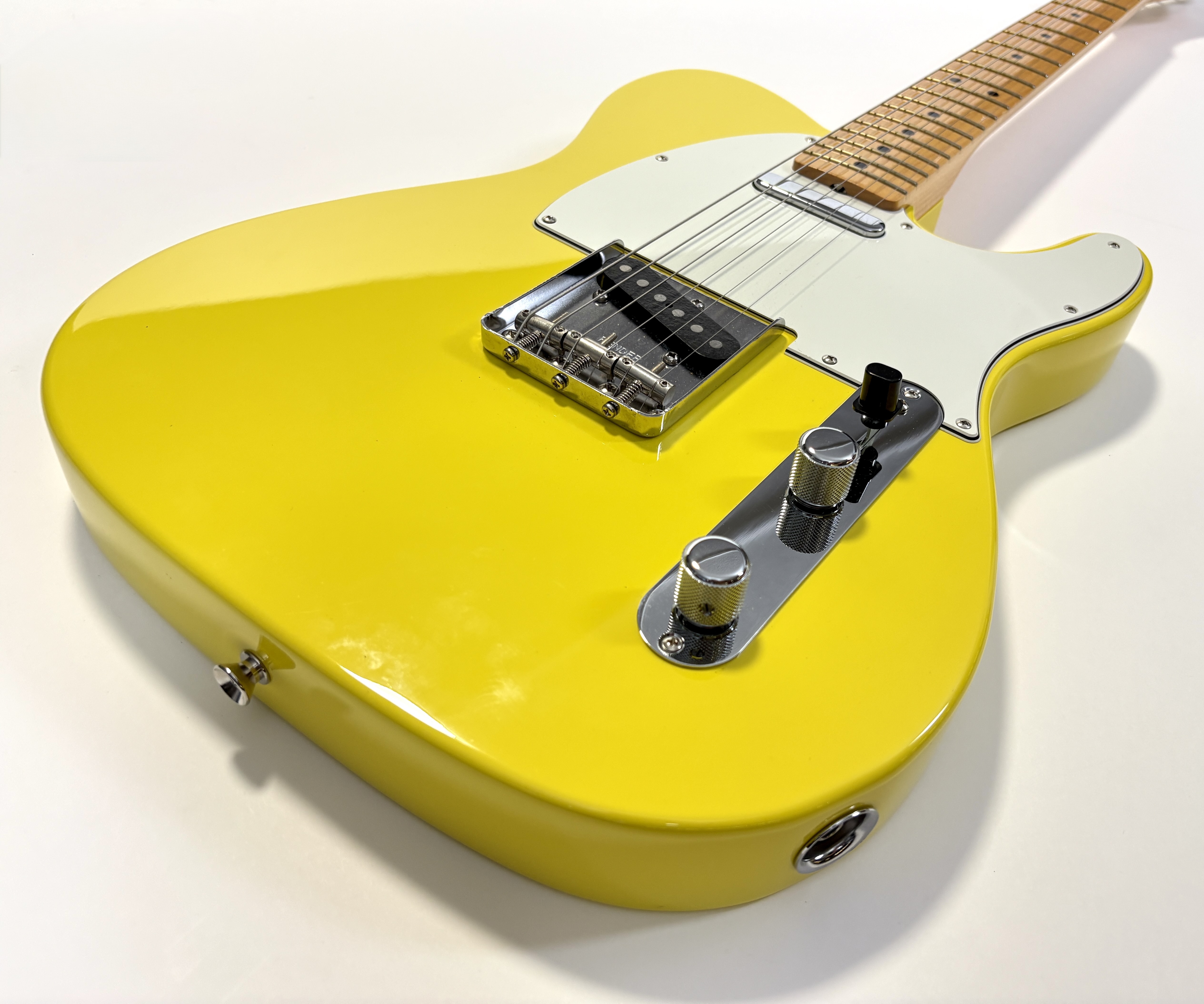 Fender Made in Japan Limited International Color Telecaster (99177)