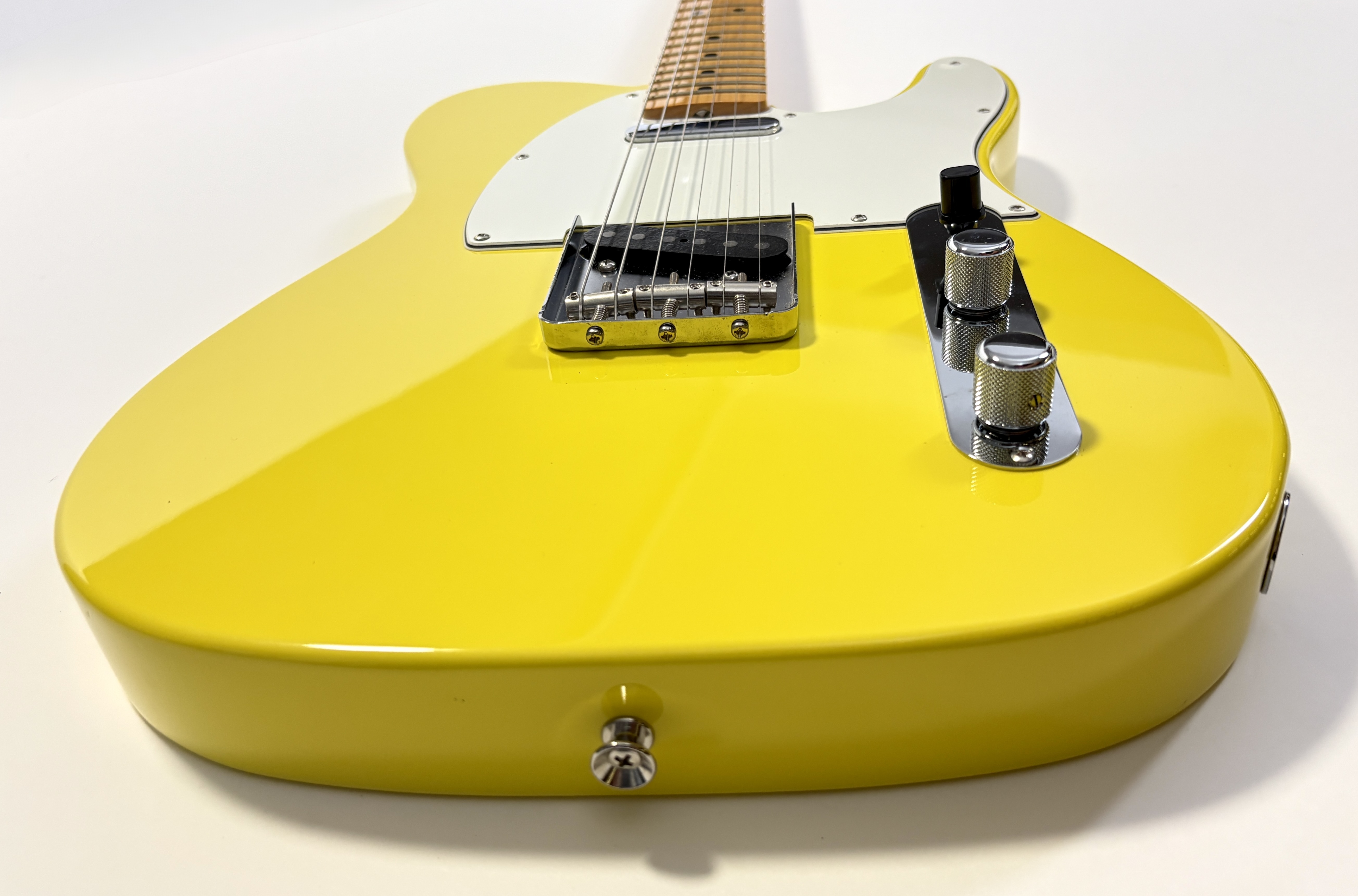 Fender Made in Japan Limited International Color Telecaster (53338)