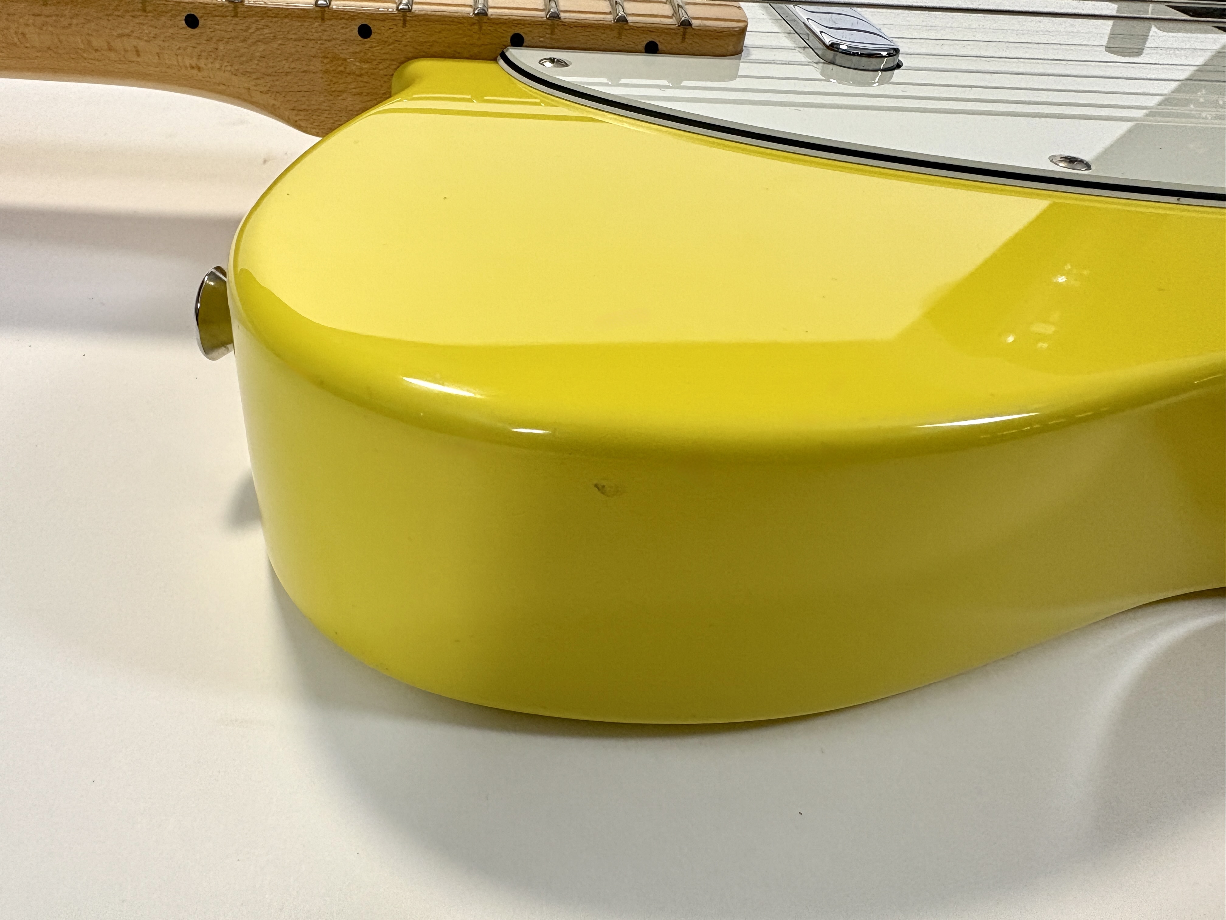 Fender Made in Japan Limited International Color Telecaster (3547)