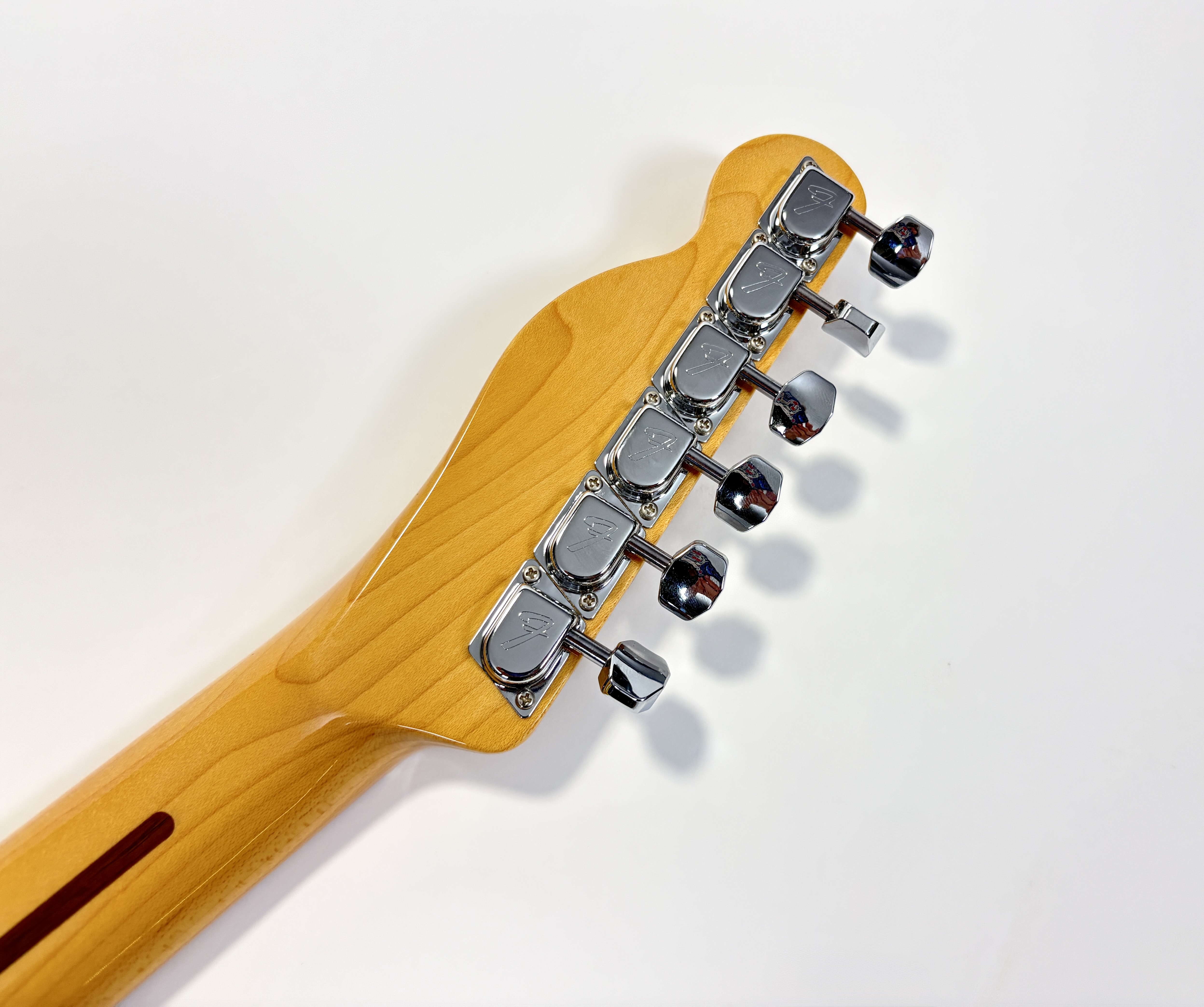 Fender Made in Japan Limited International Color Telecaster (45085)