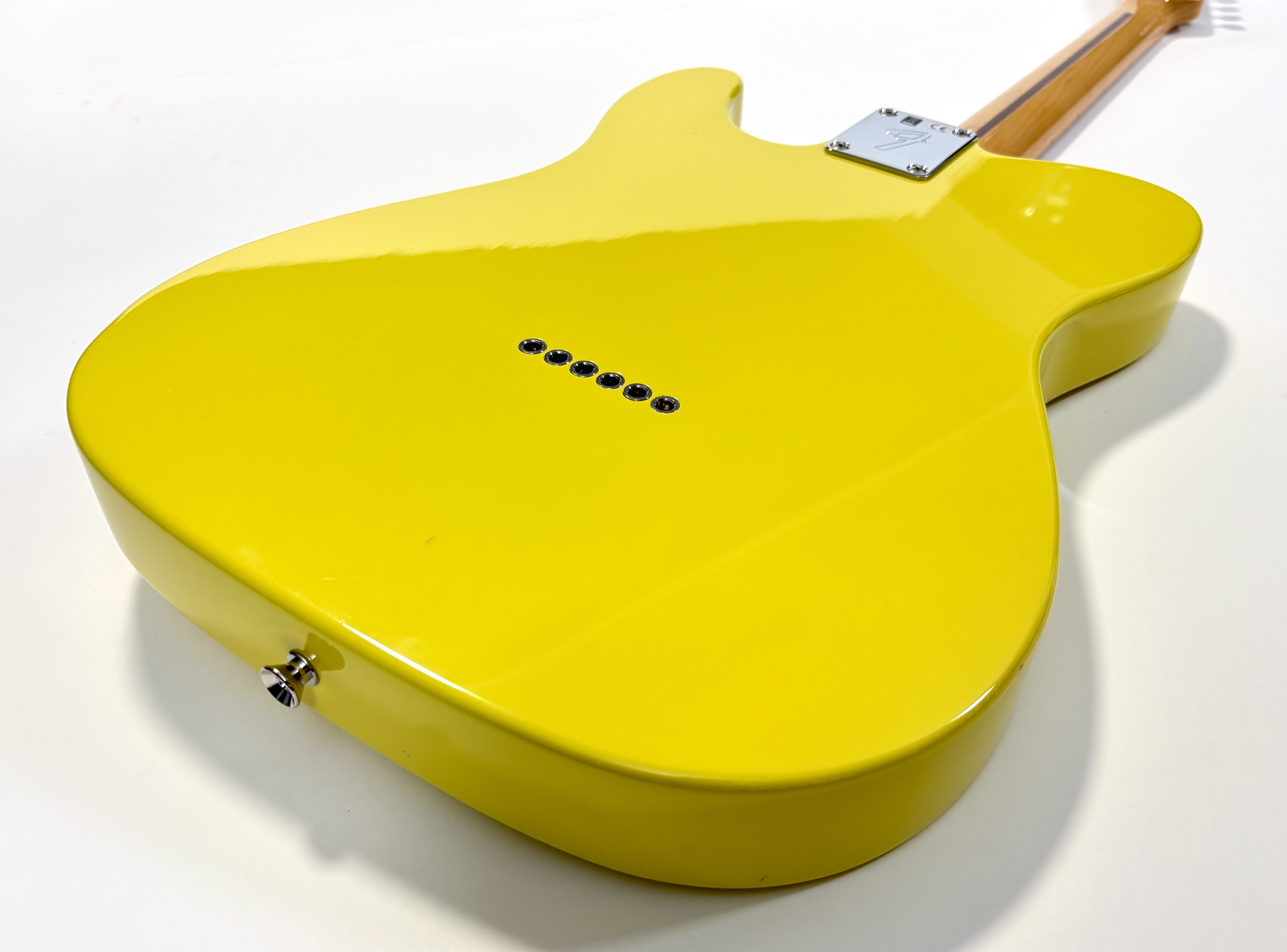 Fender Made in Japan Limited International Color Telecaster (88350)