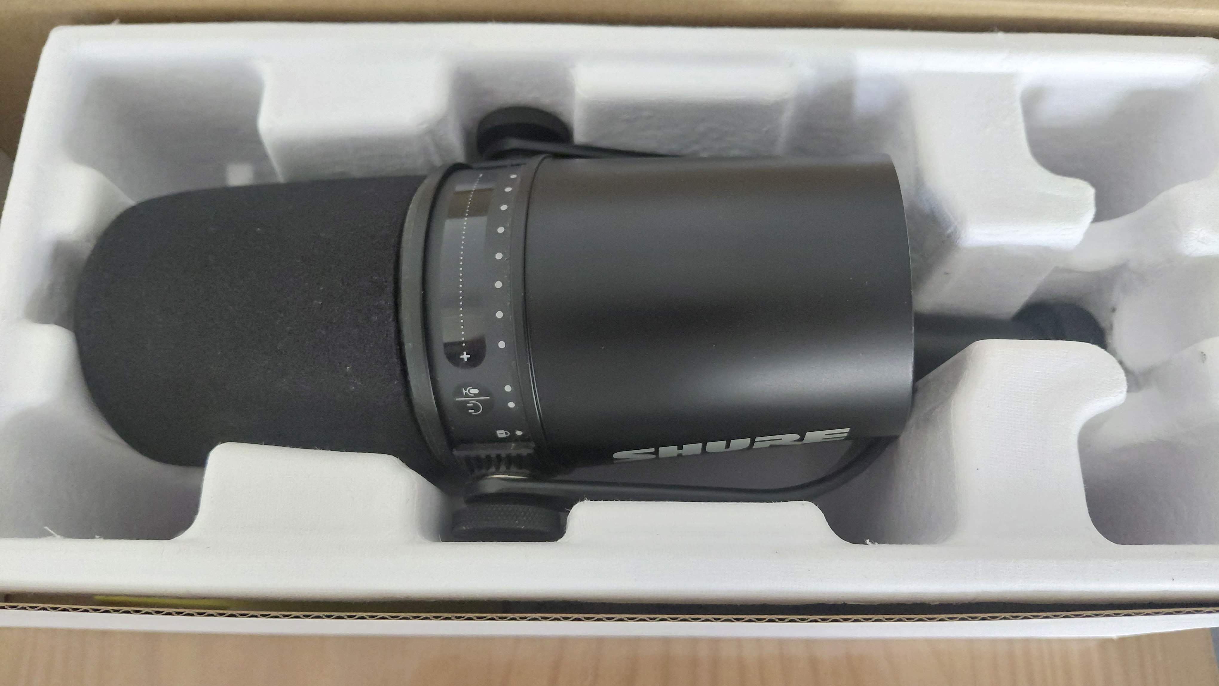 Shure MV7 (24613)