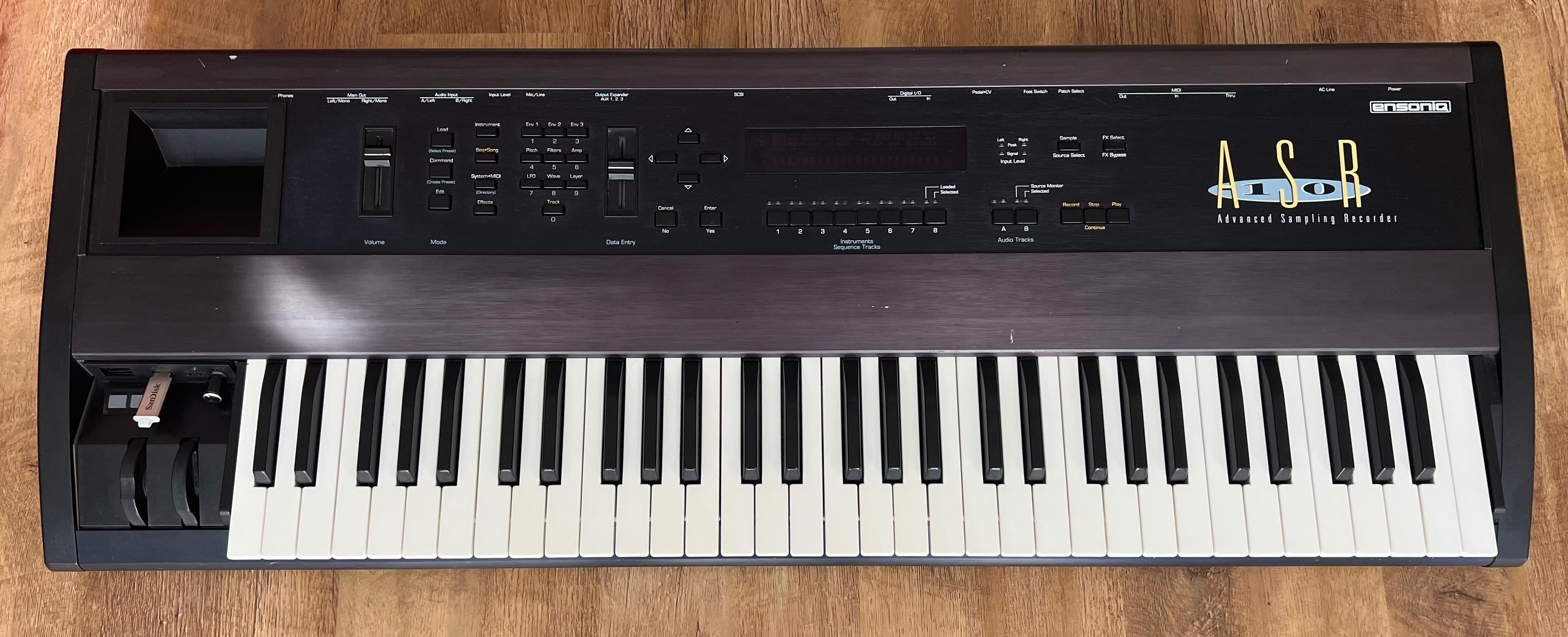 ASR10 version clavier + Housse rigide Gator