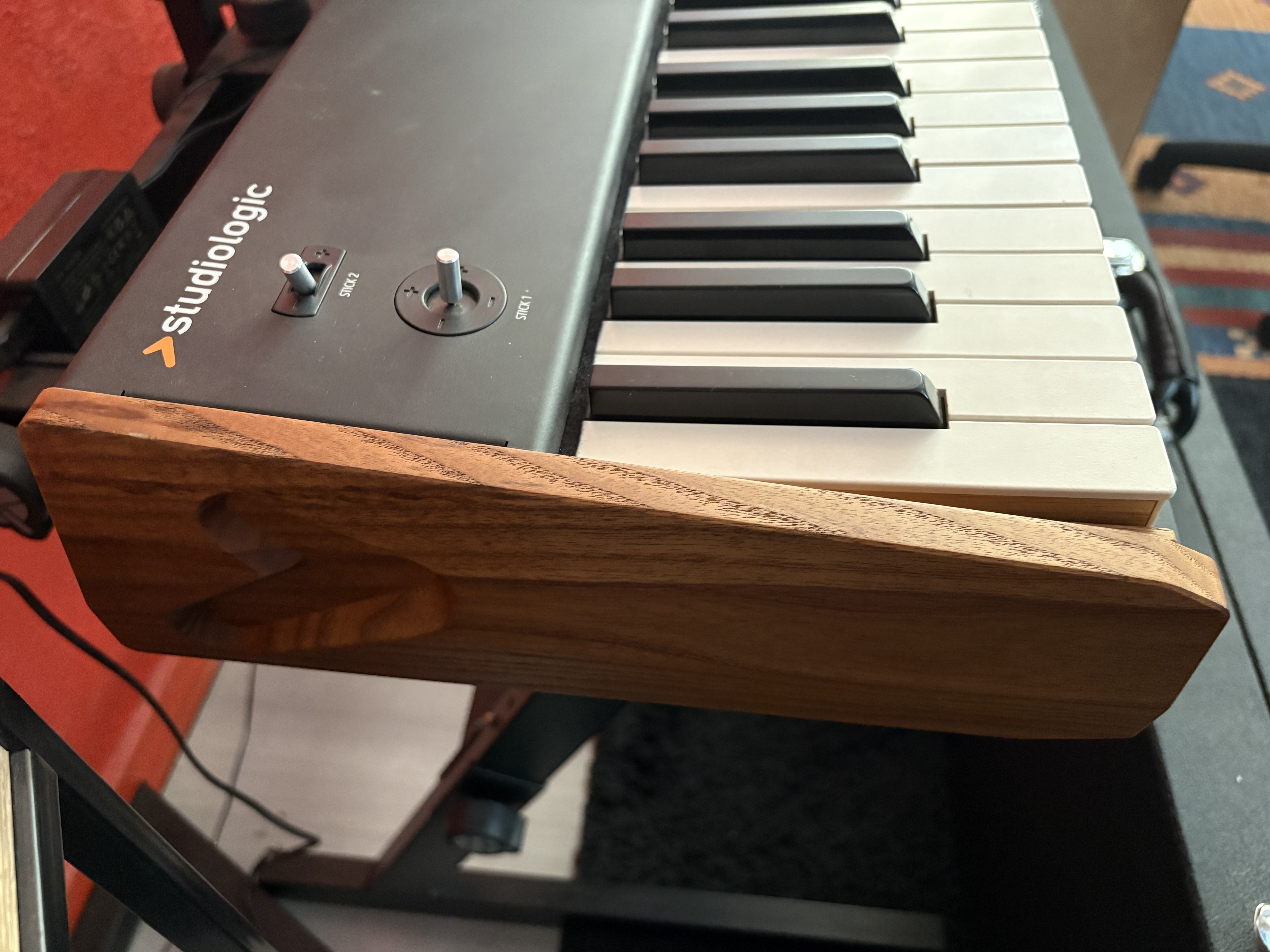 Vends ou échange Studiologic Numa X Piano GT