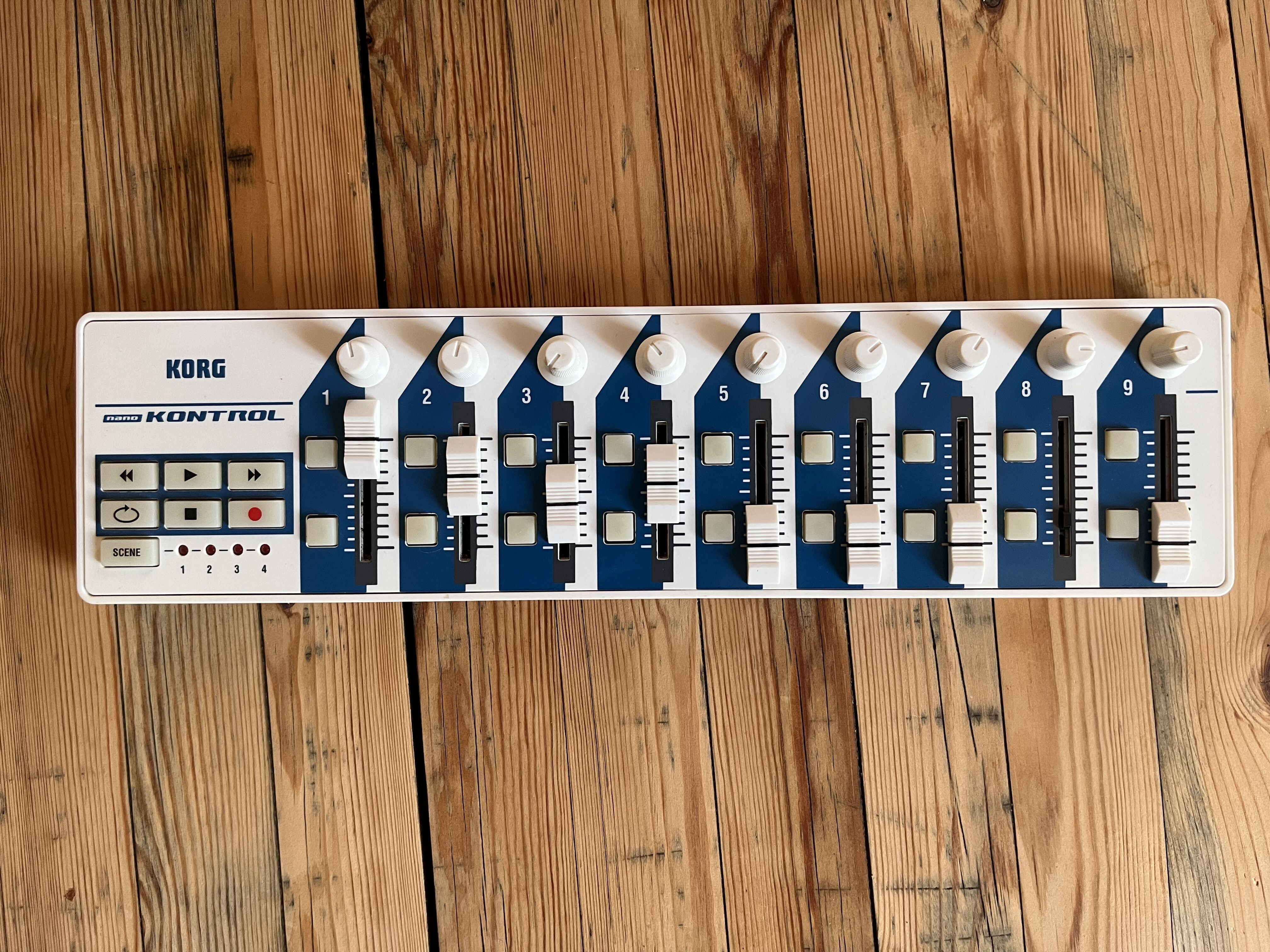 Korg nanoKONTROL + nanoPAD - Contrôleurs MIDI USB, seuls ou en lot