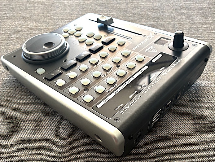 Behringer One Touch Vue globale D