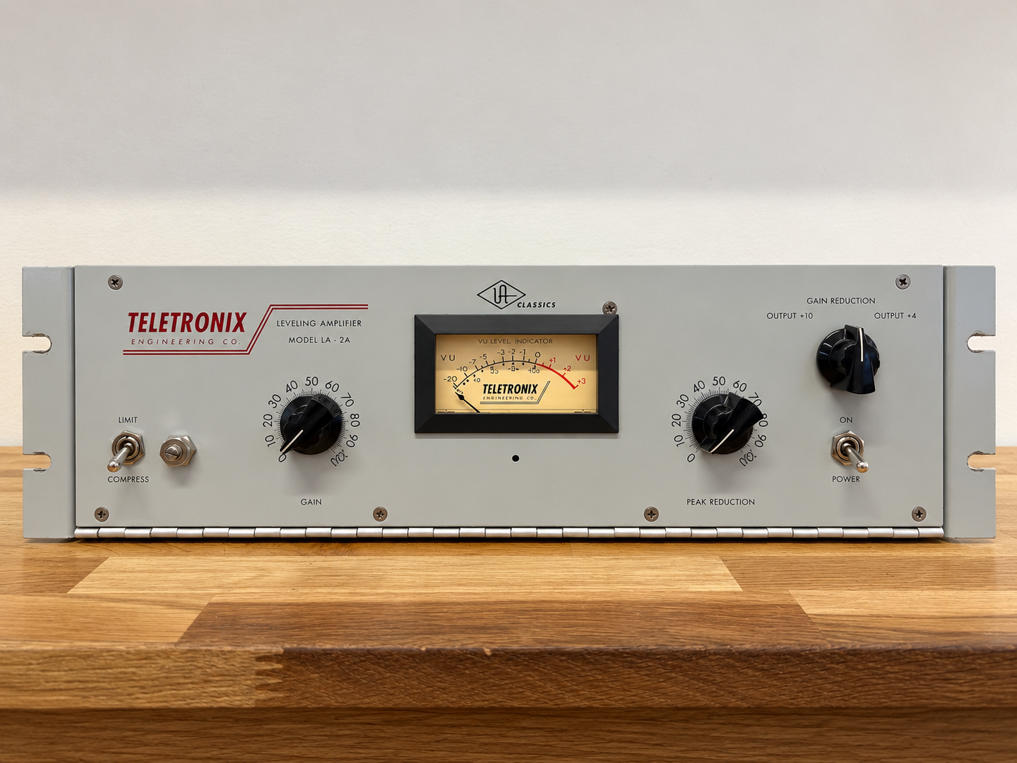 Universal Audio Teletronix LA-2A 