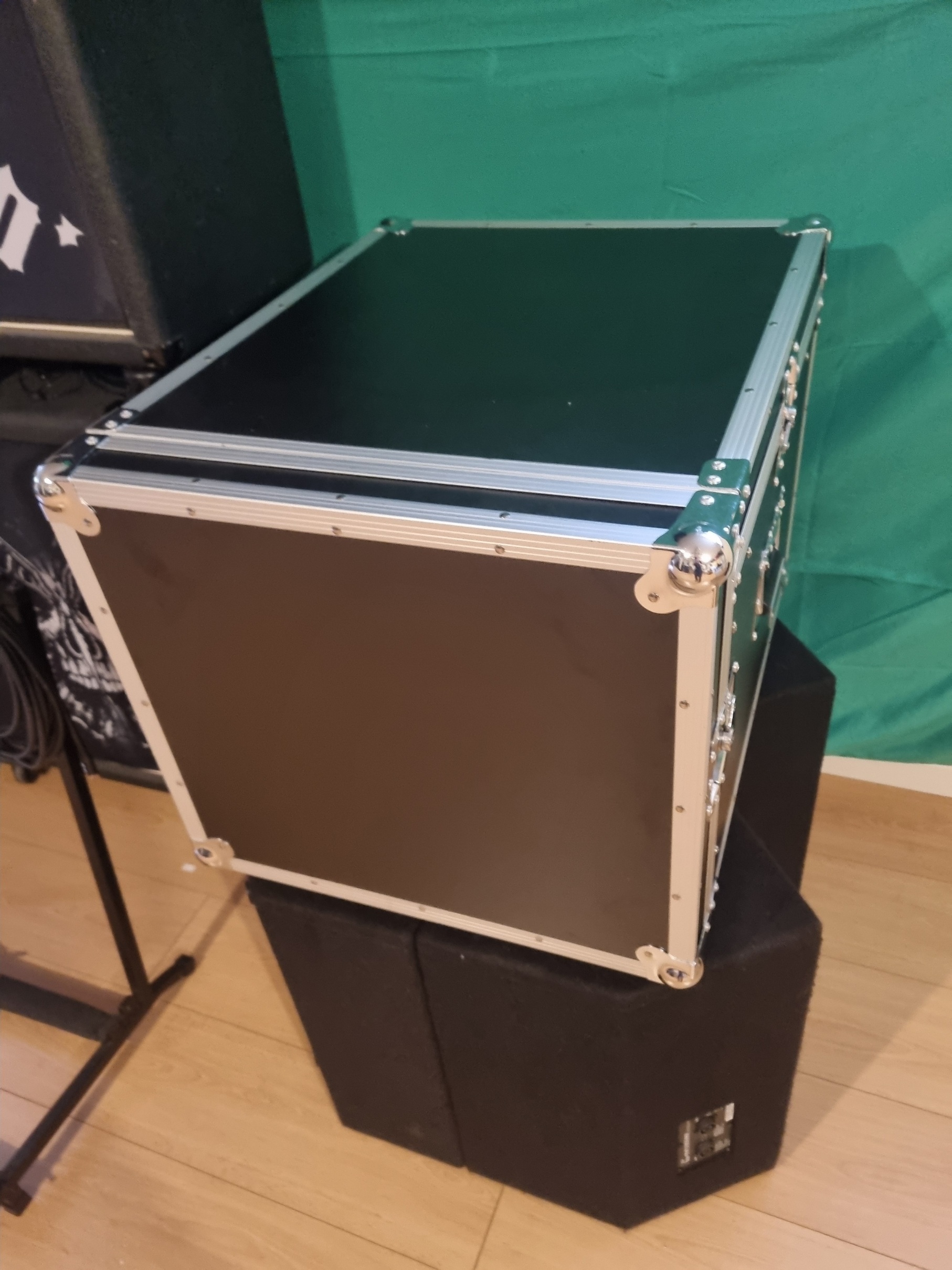 Vends rack 6U 10 U 