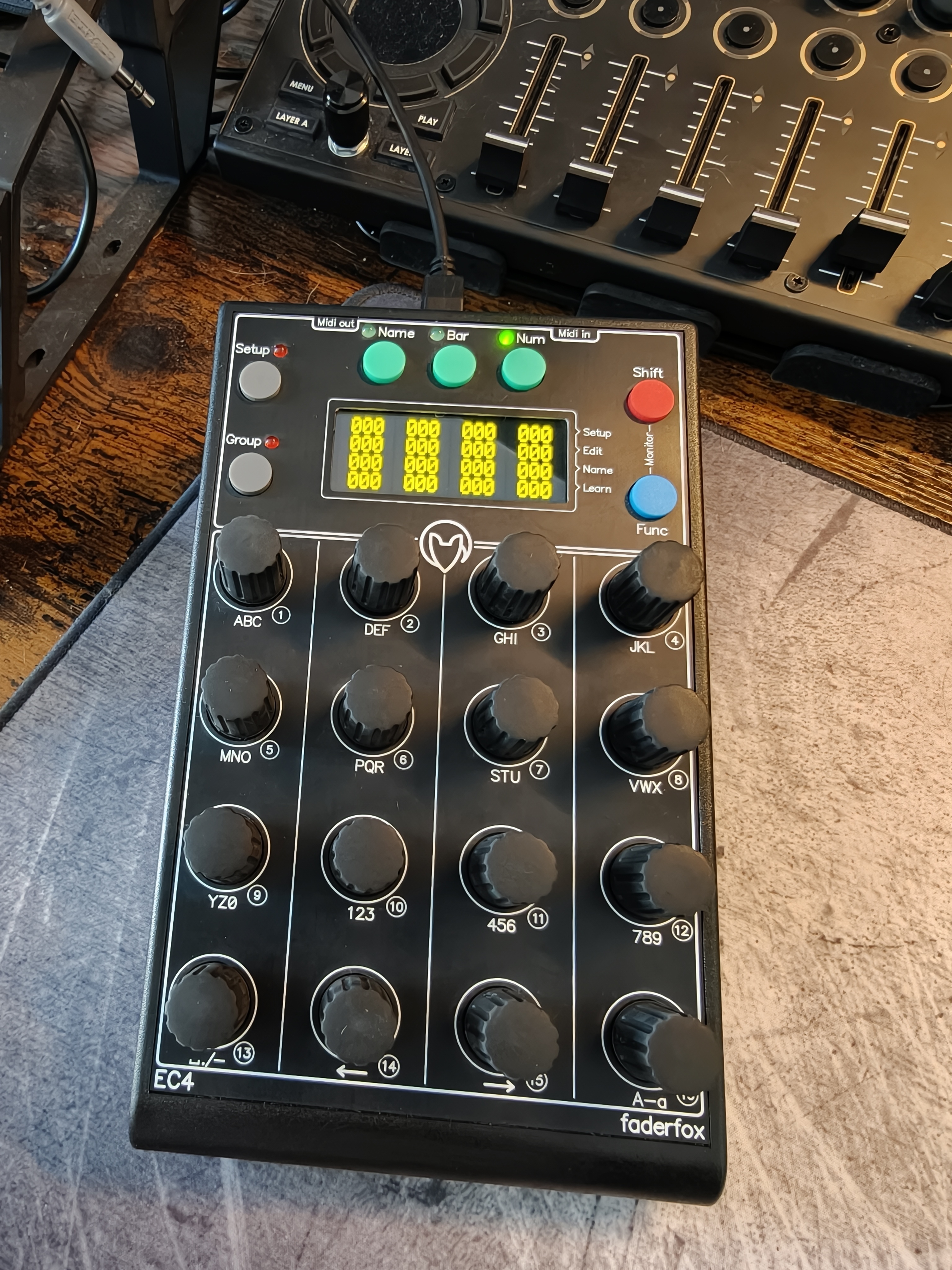 Faderfox ec4 en parfait état