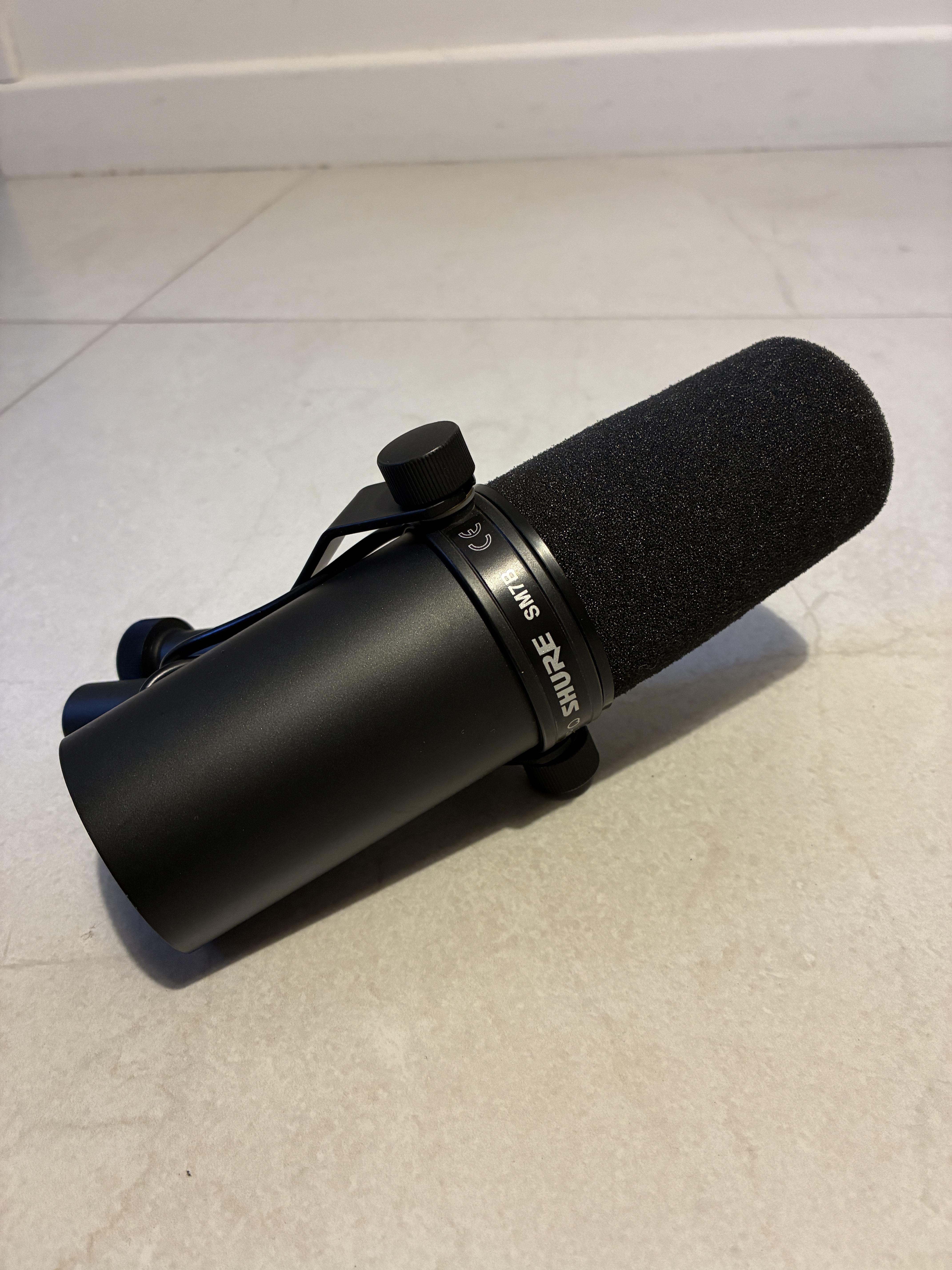 Shure SM7B Cardioid Dynamic Microphone