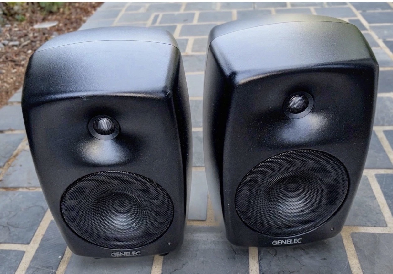 Paire GENELEC 8040A