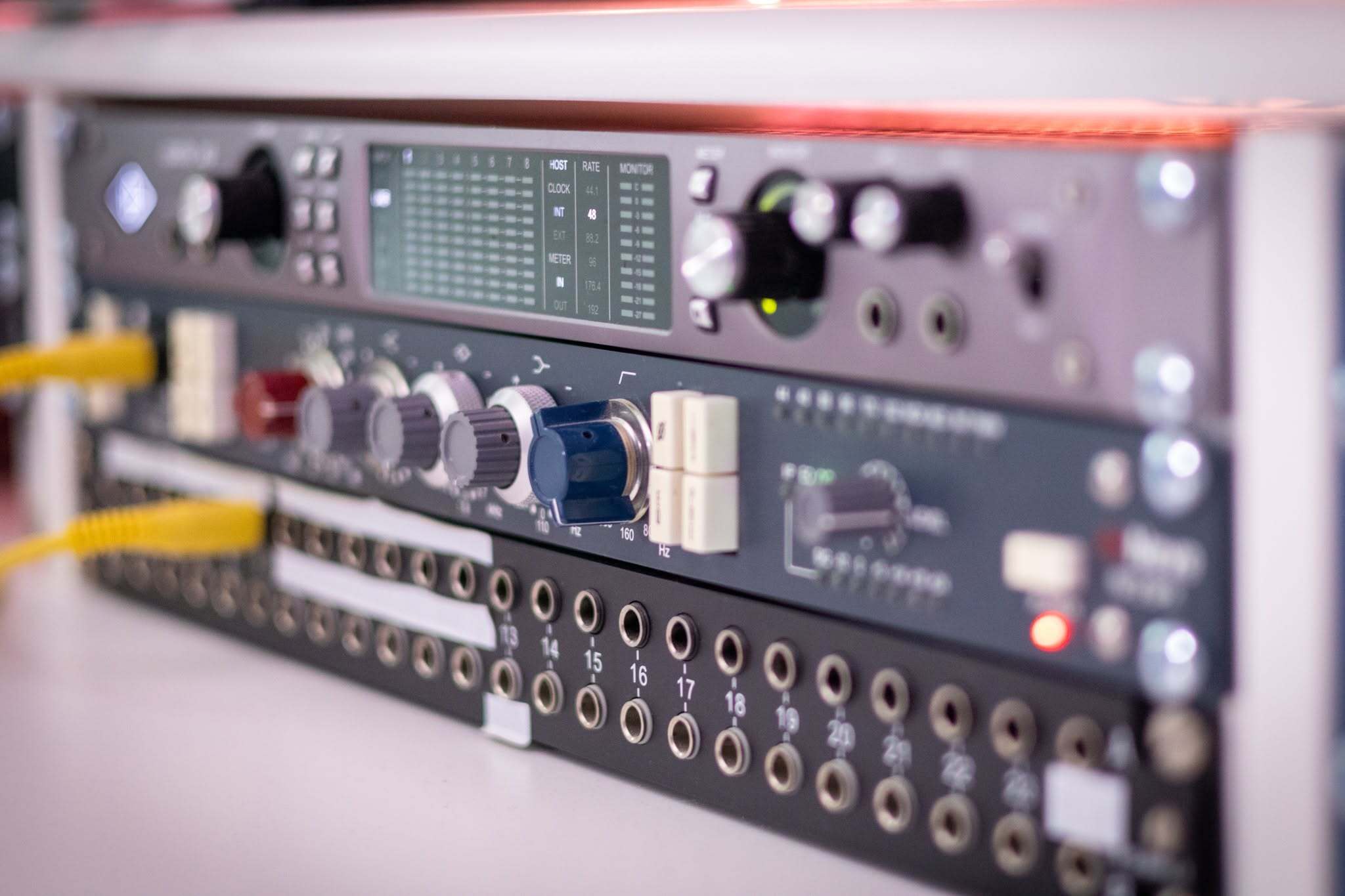 Universal Audio Apollo x6 + plus de 80 plugins UAD + boîte d’origine