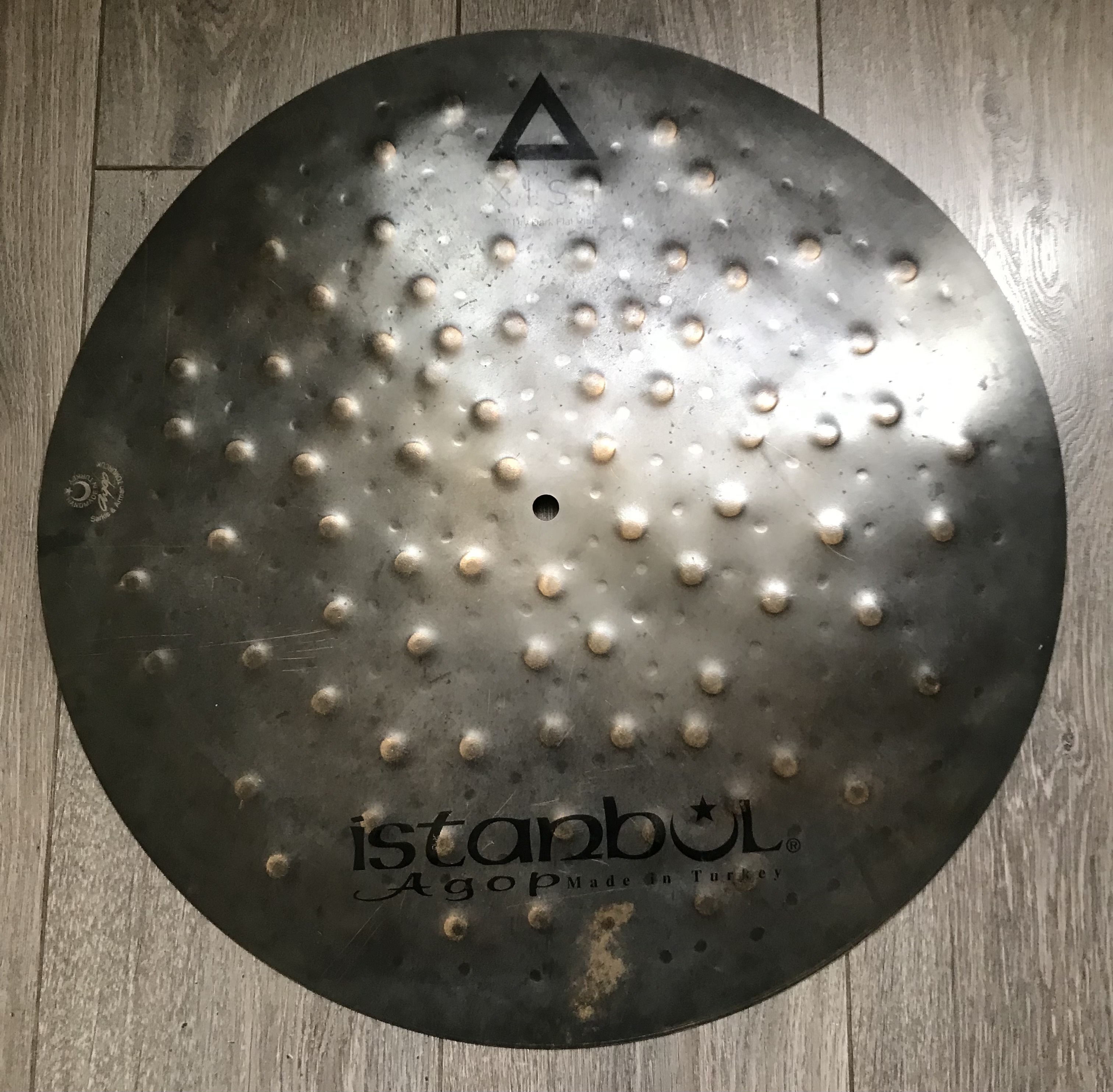 Vends Istanbul Agop 20“ Xist Dry Dark Flat