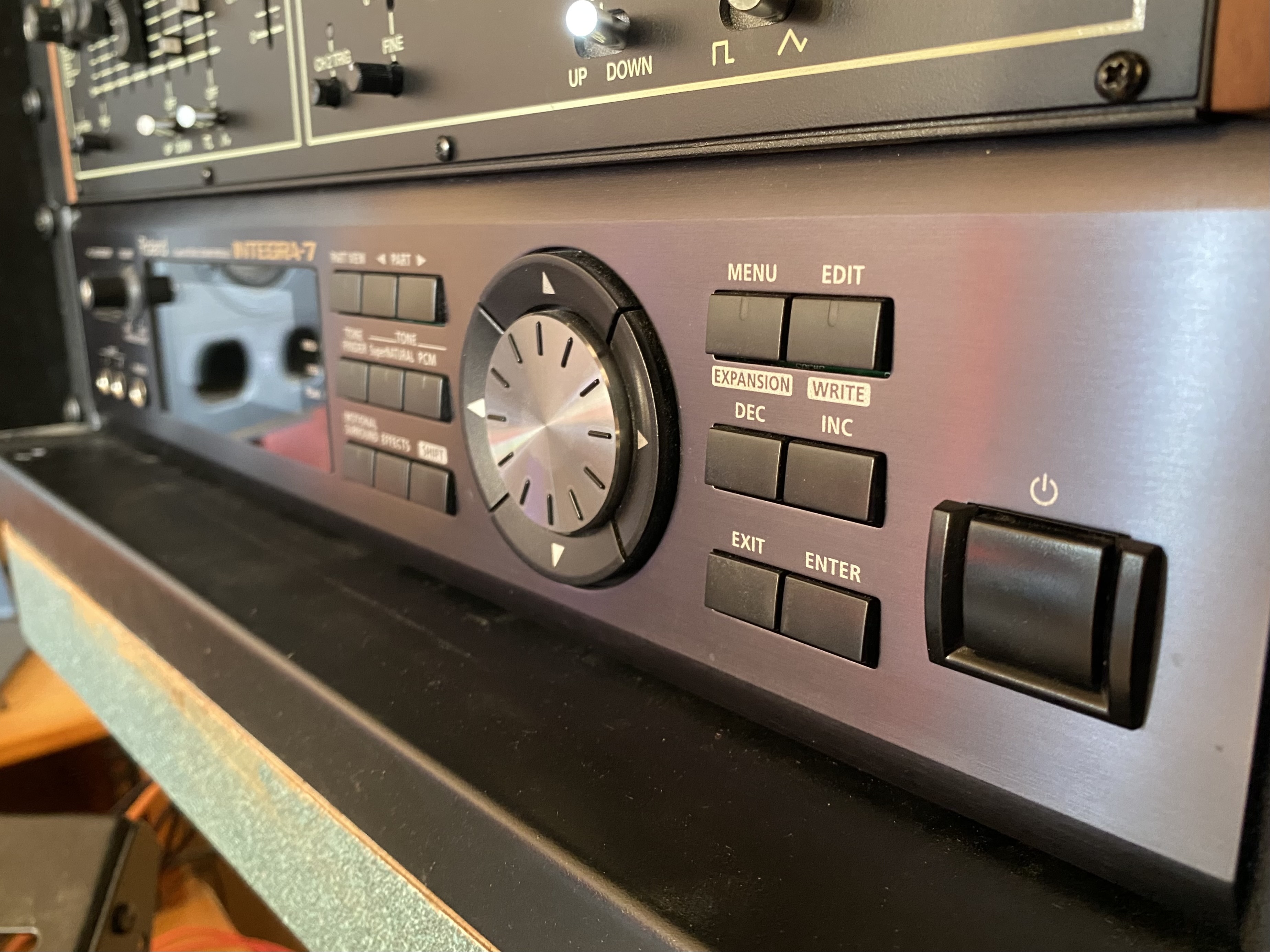 Roland Integra-7 (27606)