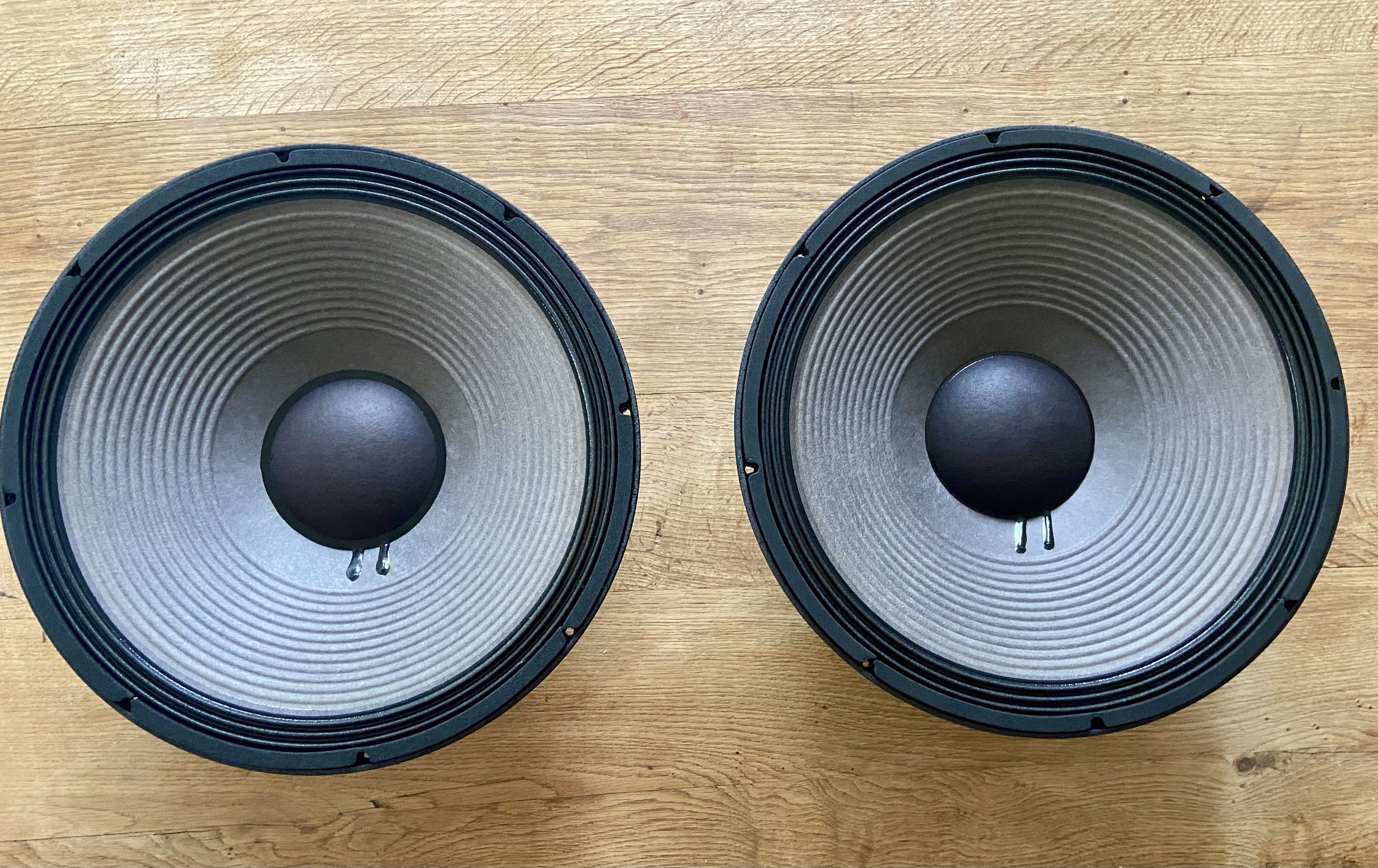 Paire de JBL 2226HPL