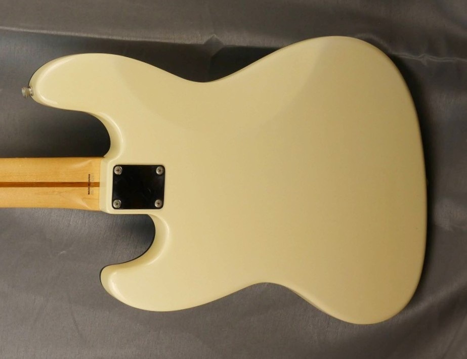 fender ajb vwhite aerodyne japon japan (2)