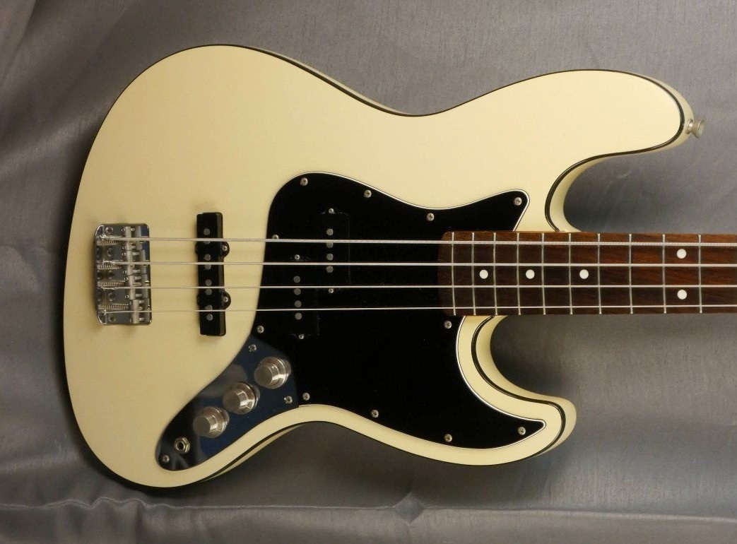 fender ajb vwhite aerodyne japon japan (19)