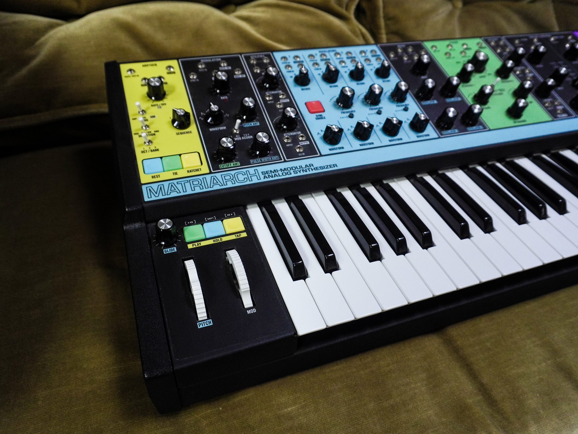 Moog Music Matriarch (877)