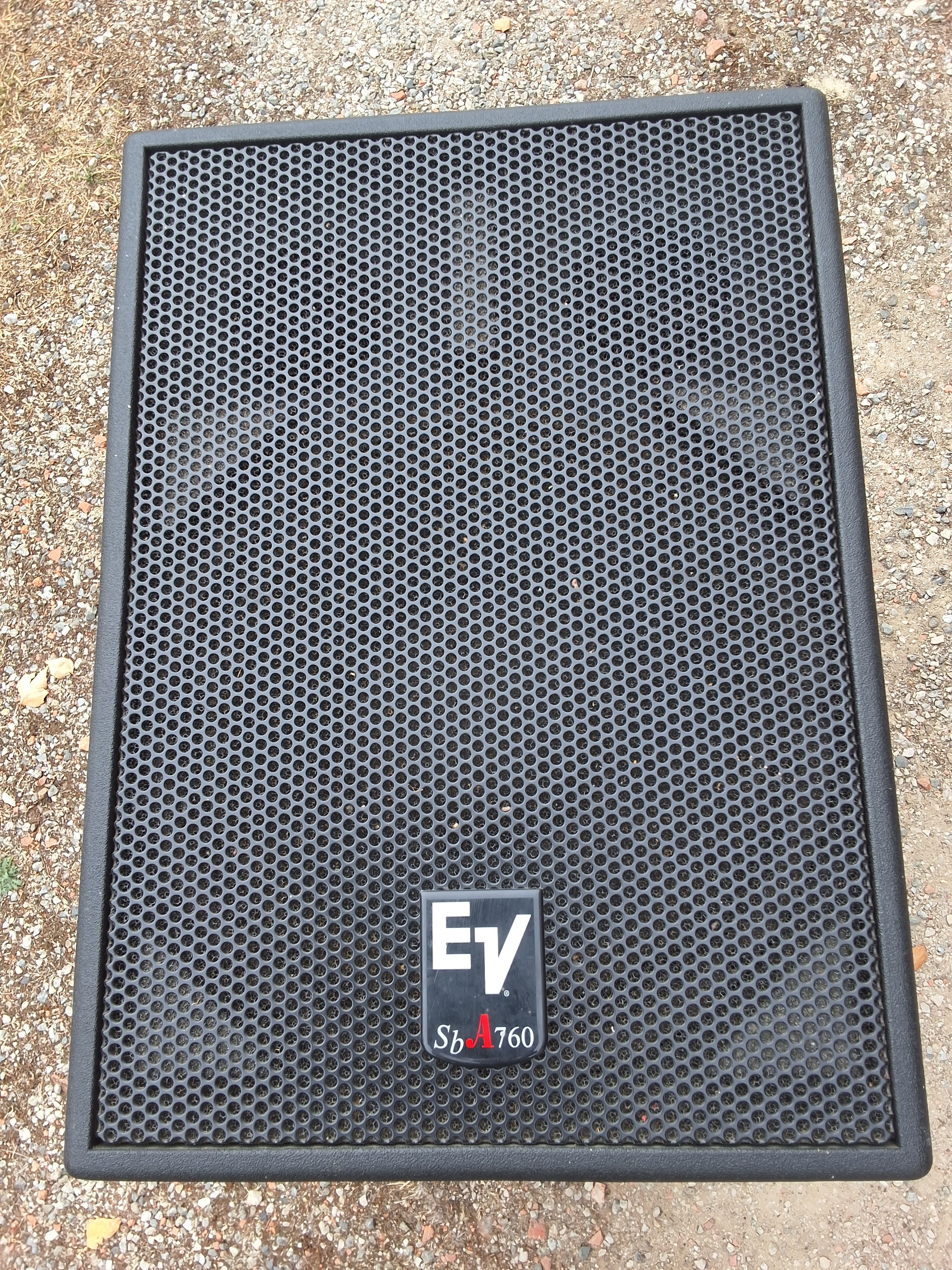 vends subwoofer Electro-Voice SB A760