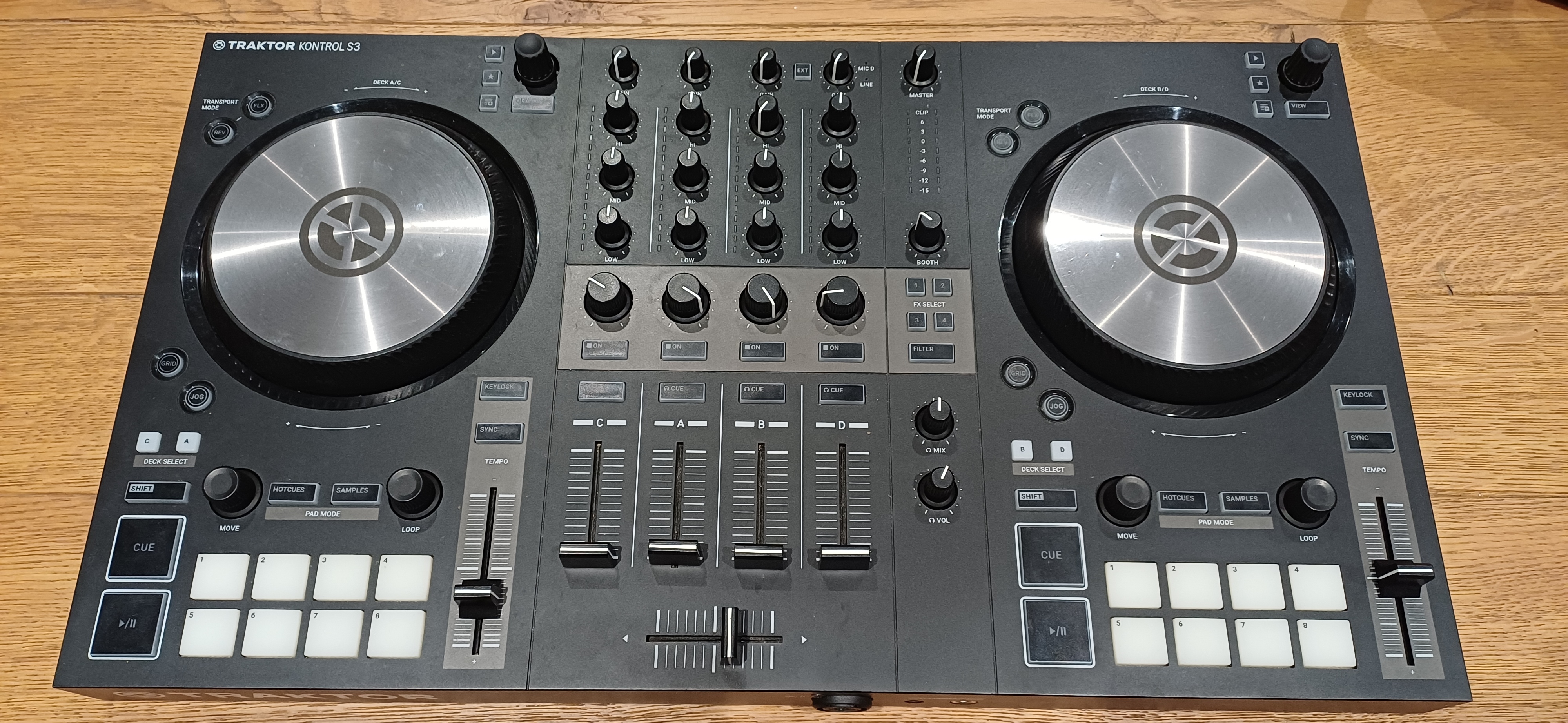 Controleur traktor control s3