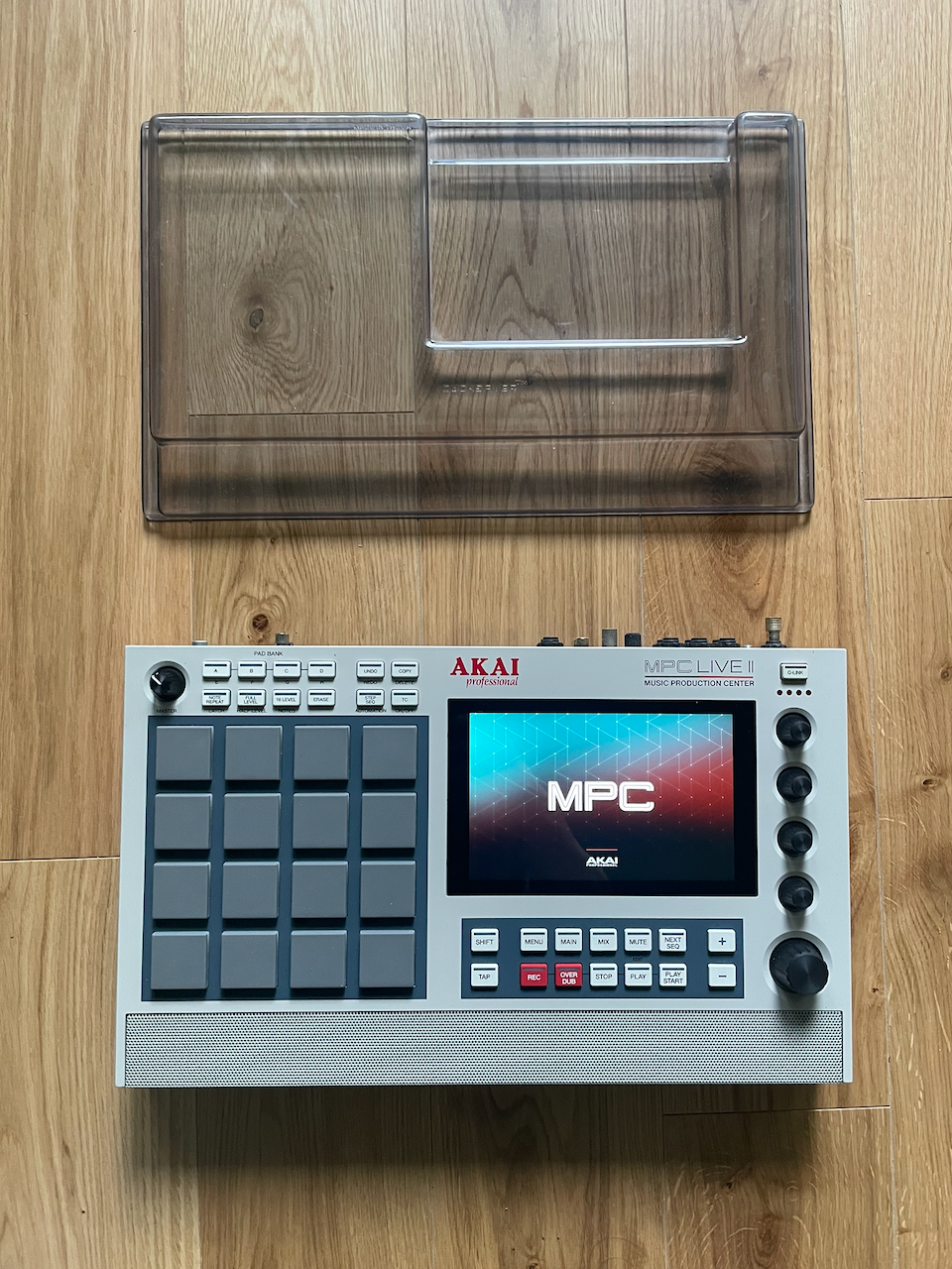 MPC Live 2 Retro + decksaver + case