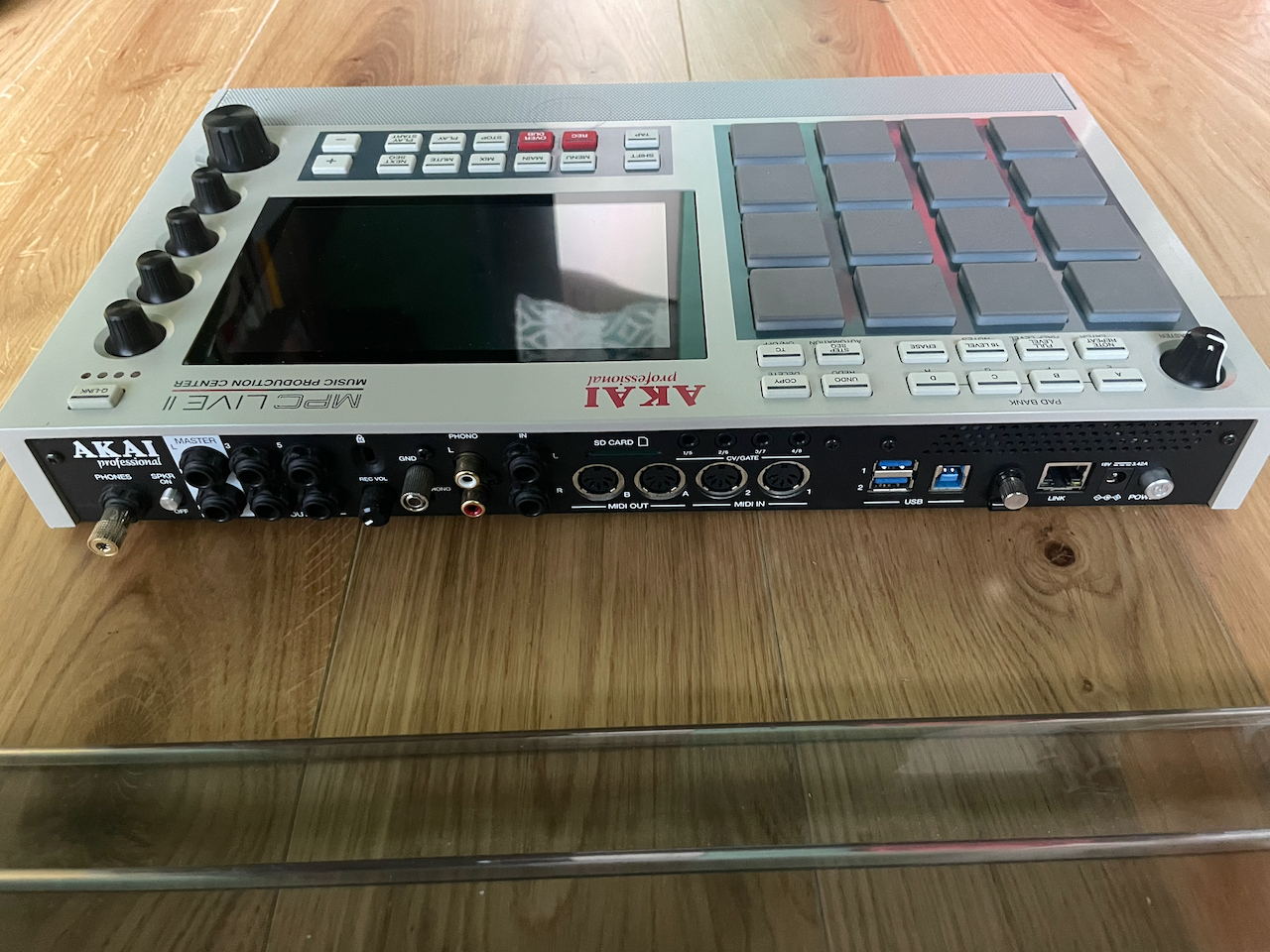Akai Professional MPC Live II (81097)