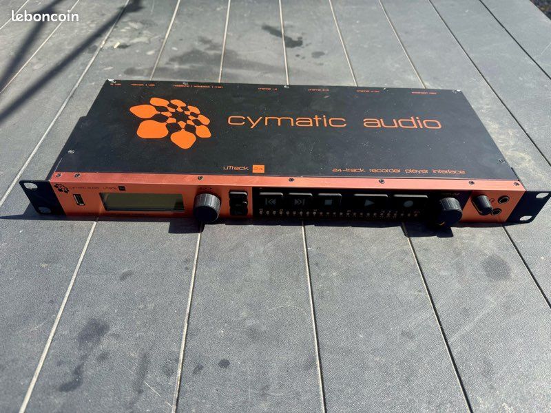 Vends Cymatic uTrack 24 en excellent état