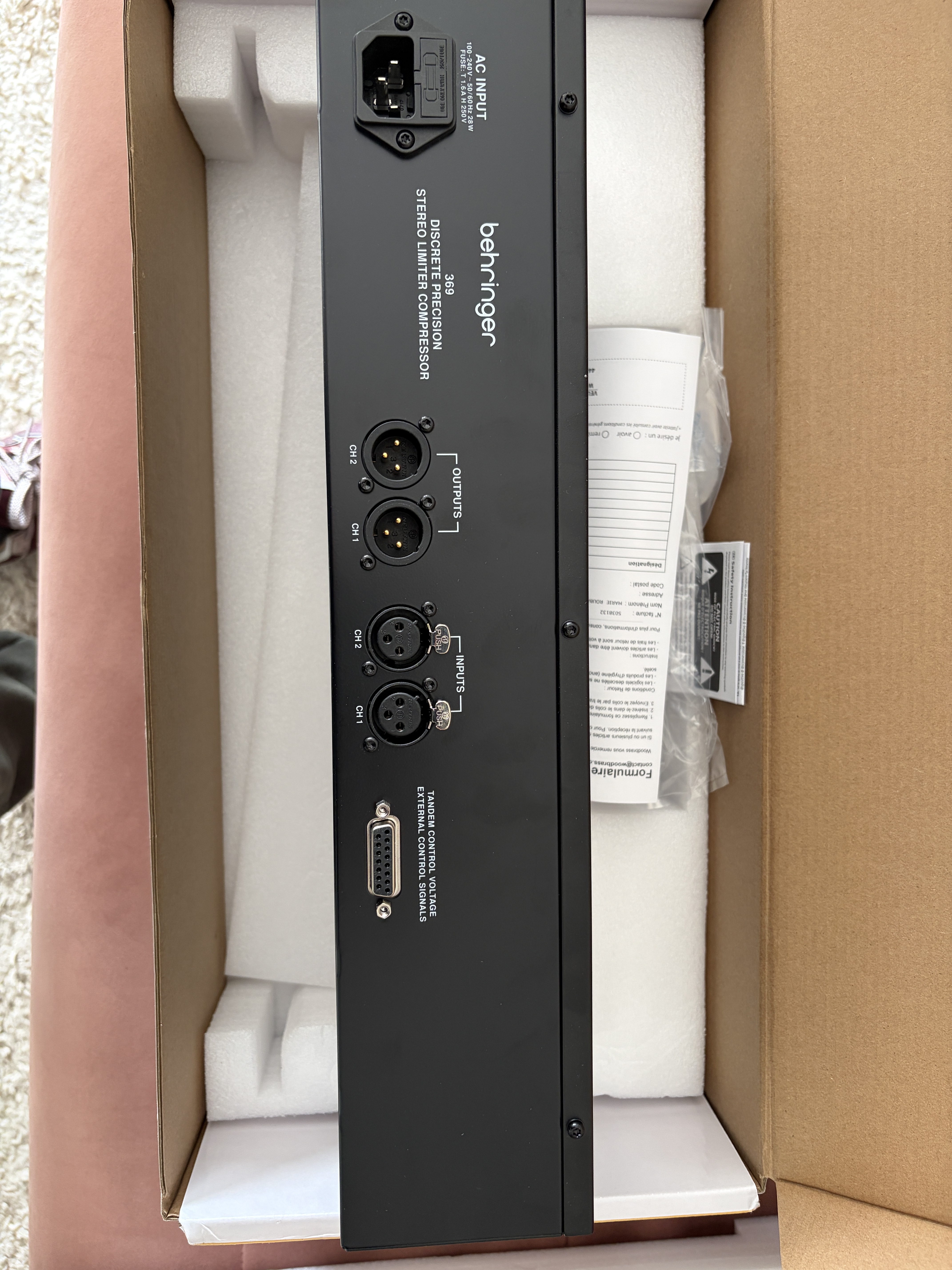 Vends behringer 369 