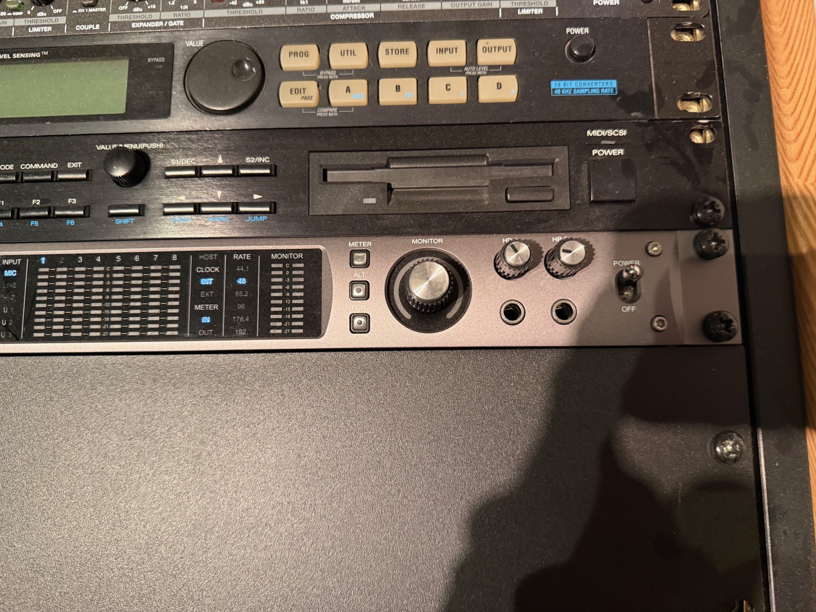 Universal Audio Apollo x6 (25623)