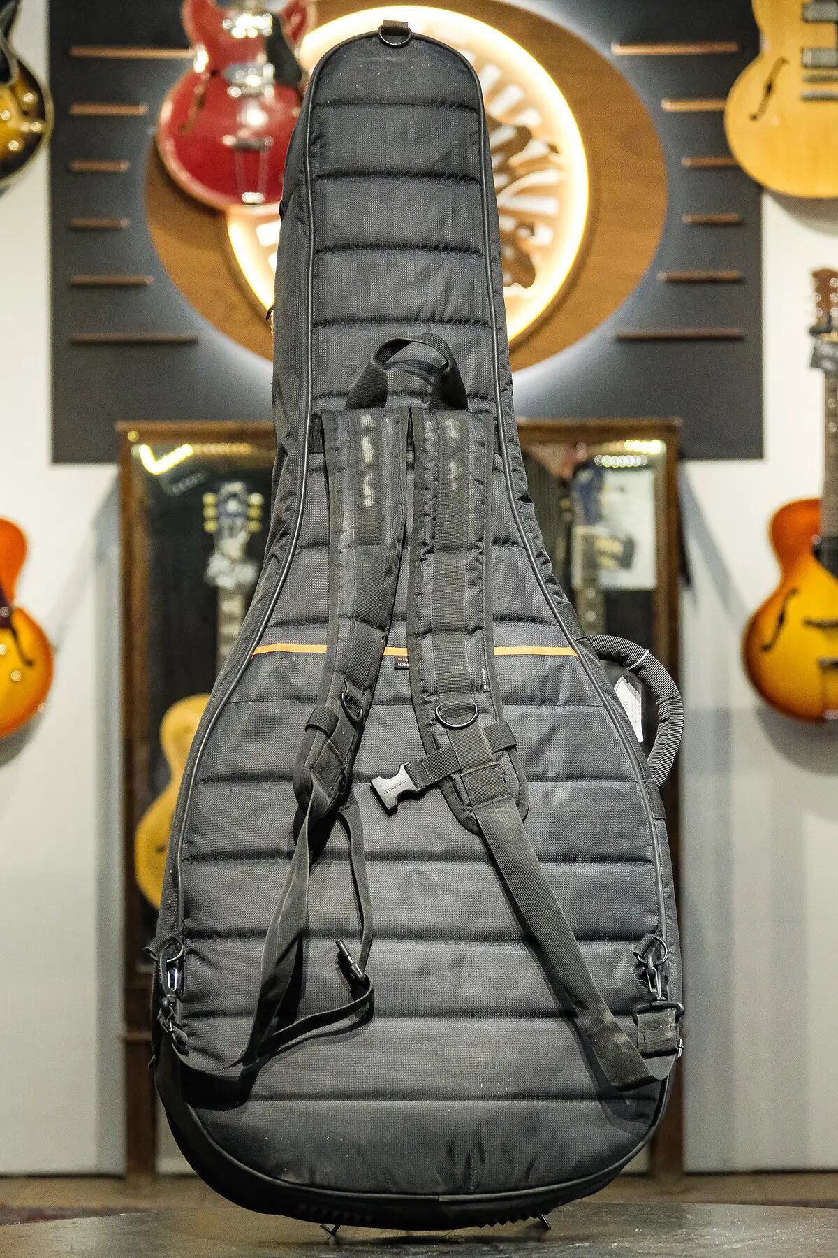 Mono M80 Vertigo Acoustic Guitar Case (84544)