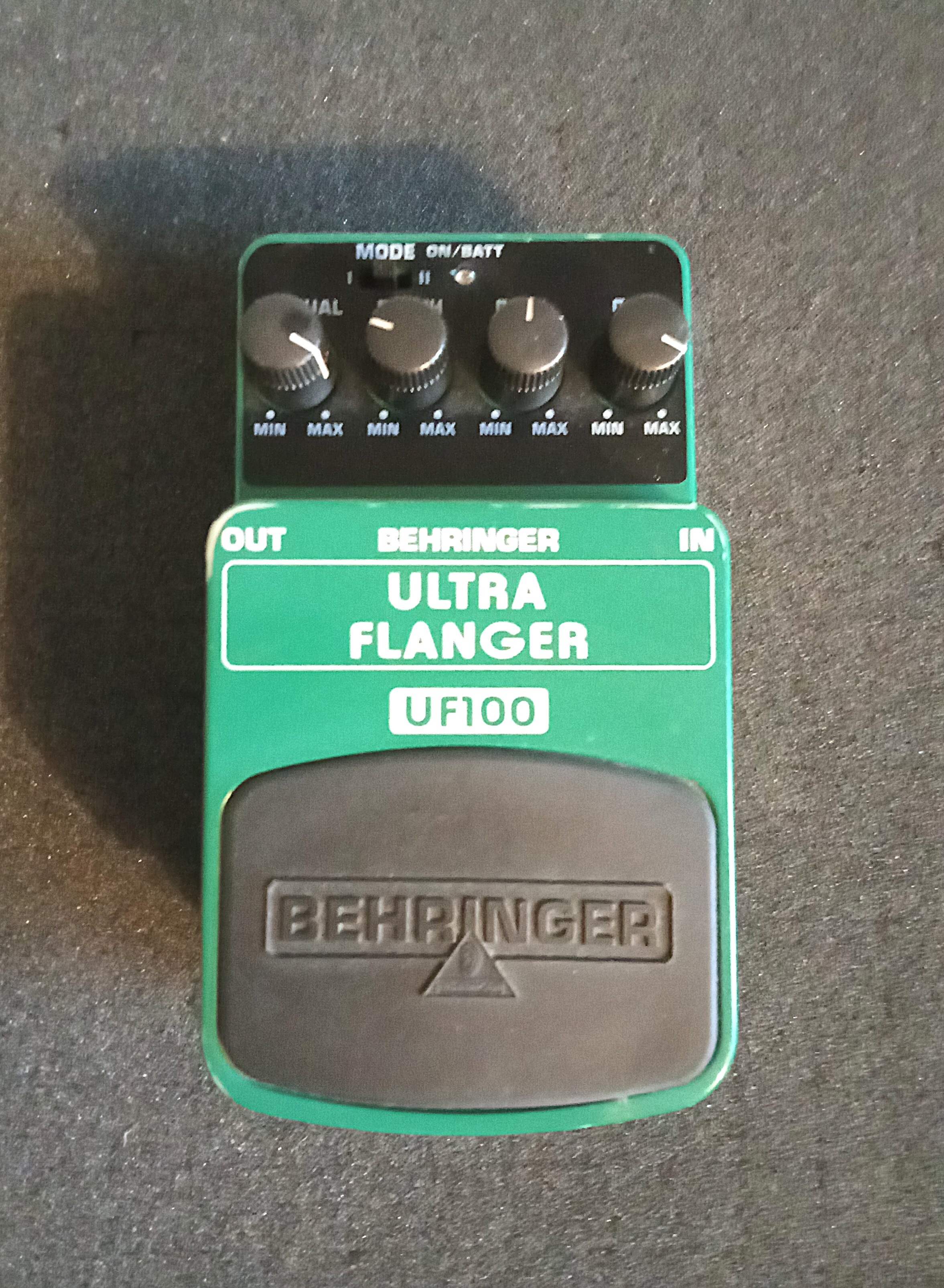 Behringer Ultra Flanger UF100
