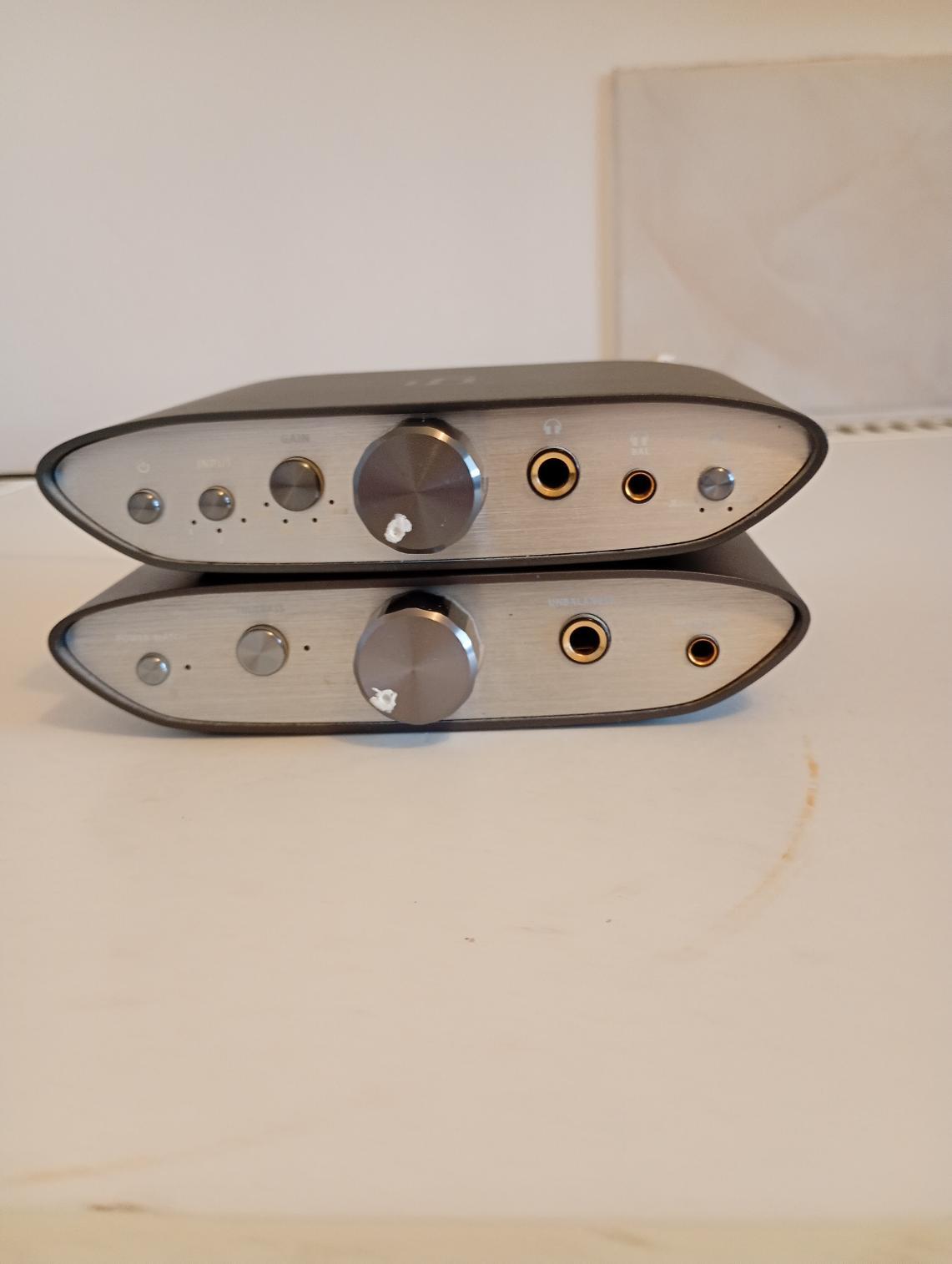 Ensemble convertisseur audio-numérique DAC + préampli de marque iFi audio: Zen Dac et Zen Can 