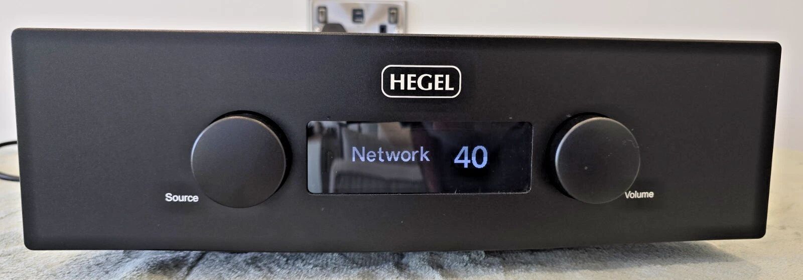 Hegel H400