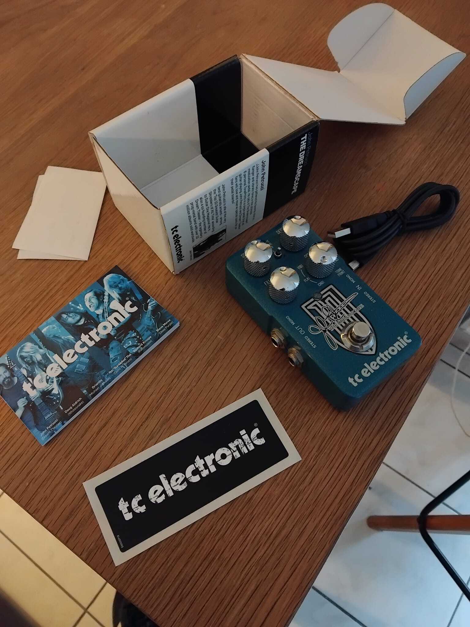 Vends Pédale Chorus Flanger Vibrato TC Electronic Dreamscape