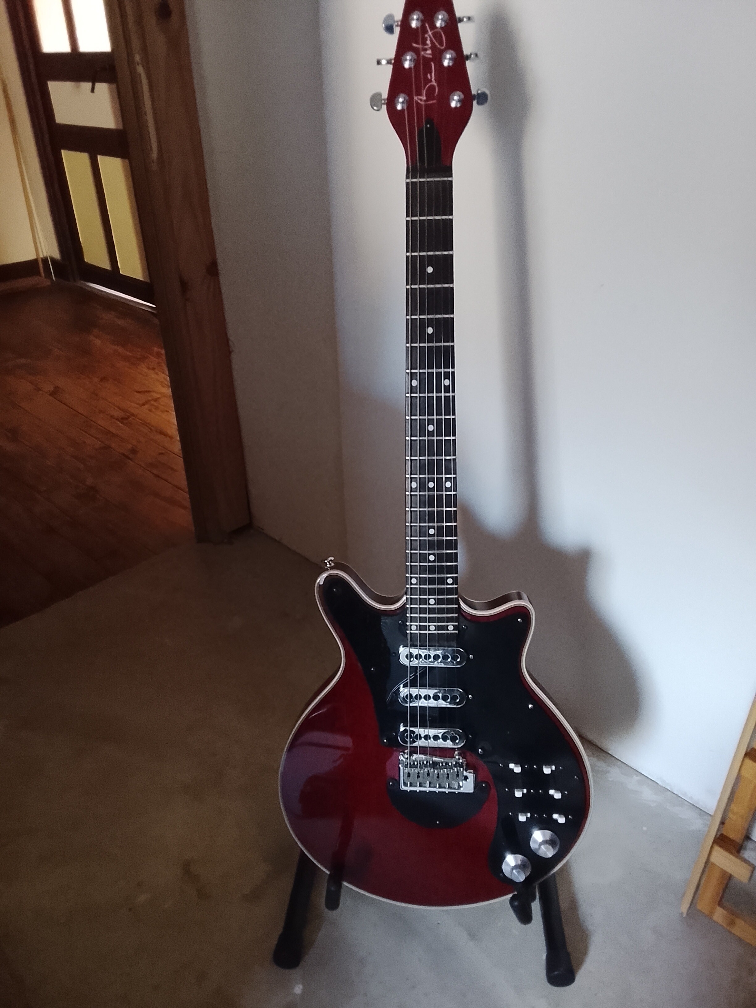 Vends guitare signature Brian May