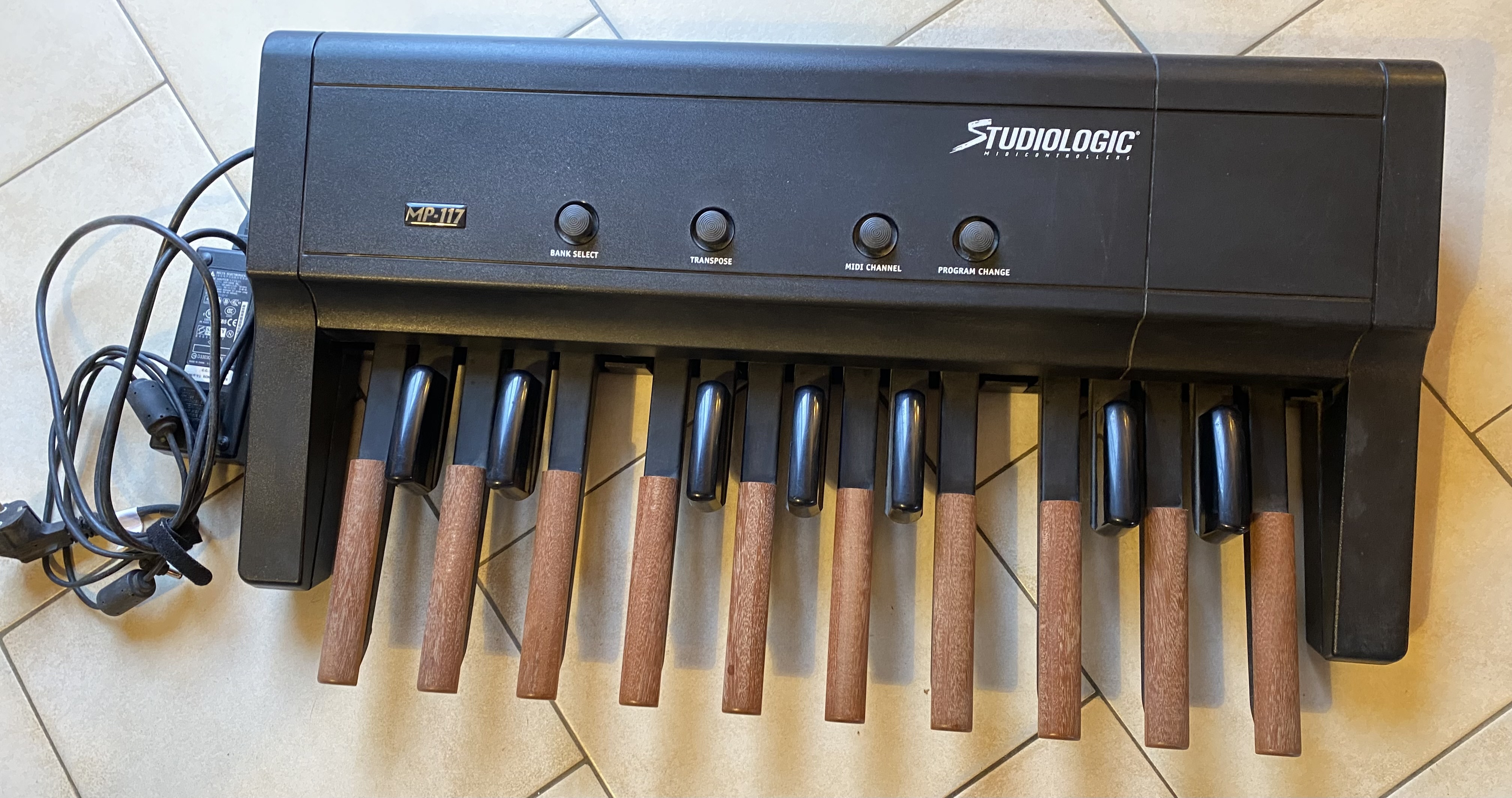 Pédalier MIDI Studiologic MP-117