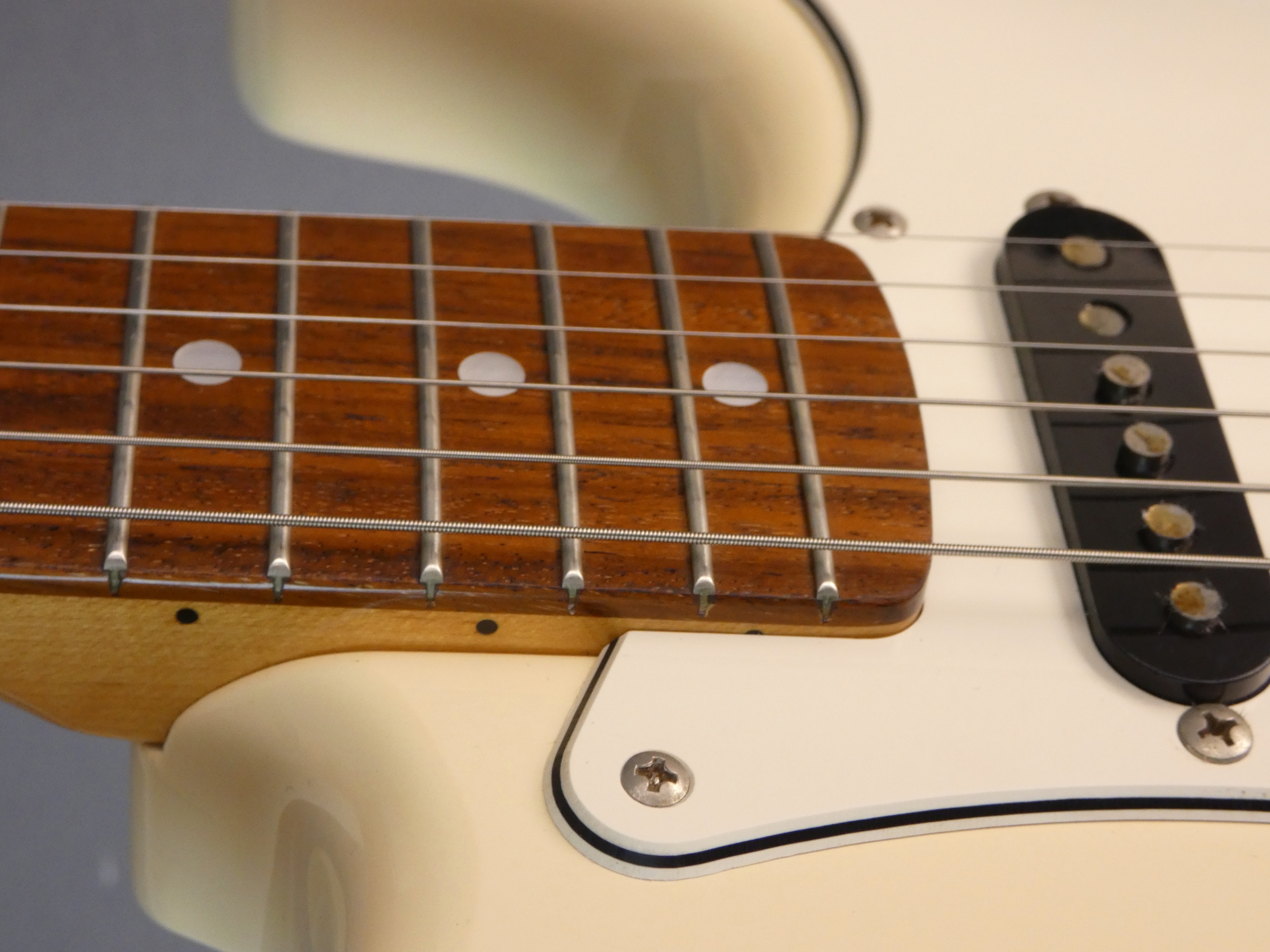 FENDER Stratocaster ST72-US white ritchie blackmore japon japan (29)