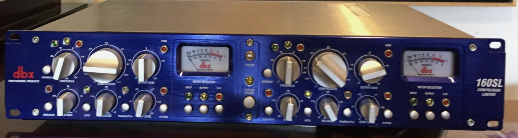 Dbx 160 SL ainsi que de nombreux appareils studio ( Liste sur demande )