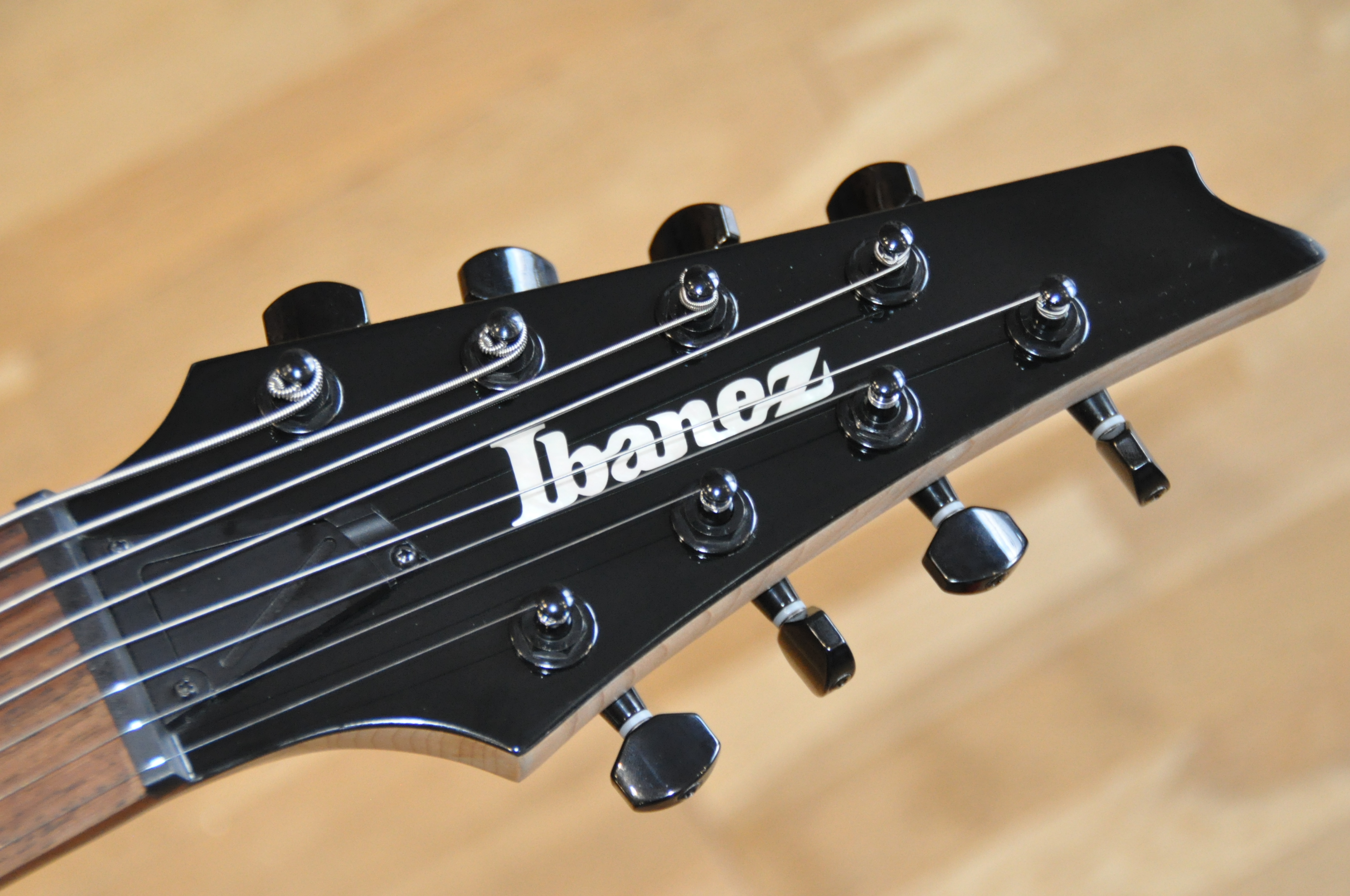 Ibanez RG8 (17965)