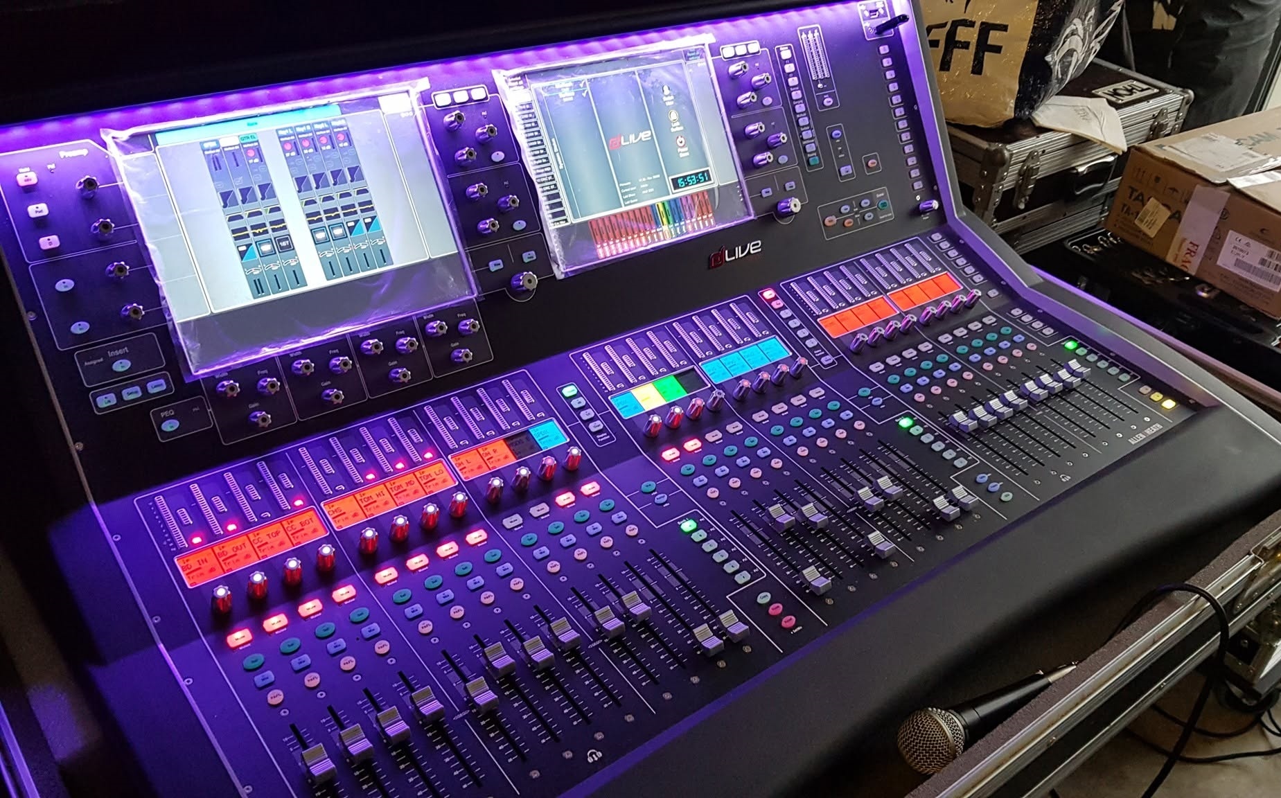 Vends table de mixage Allen & Heath dLive S5000