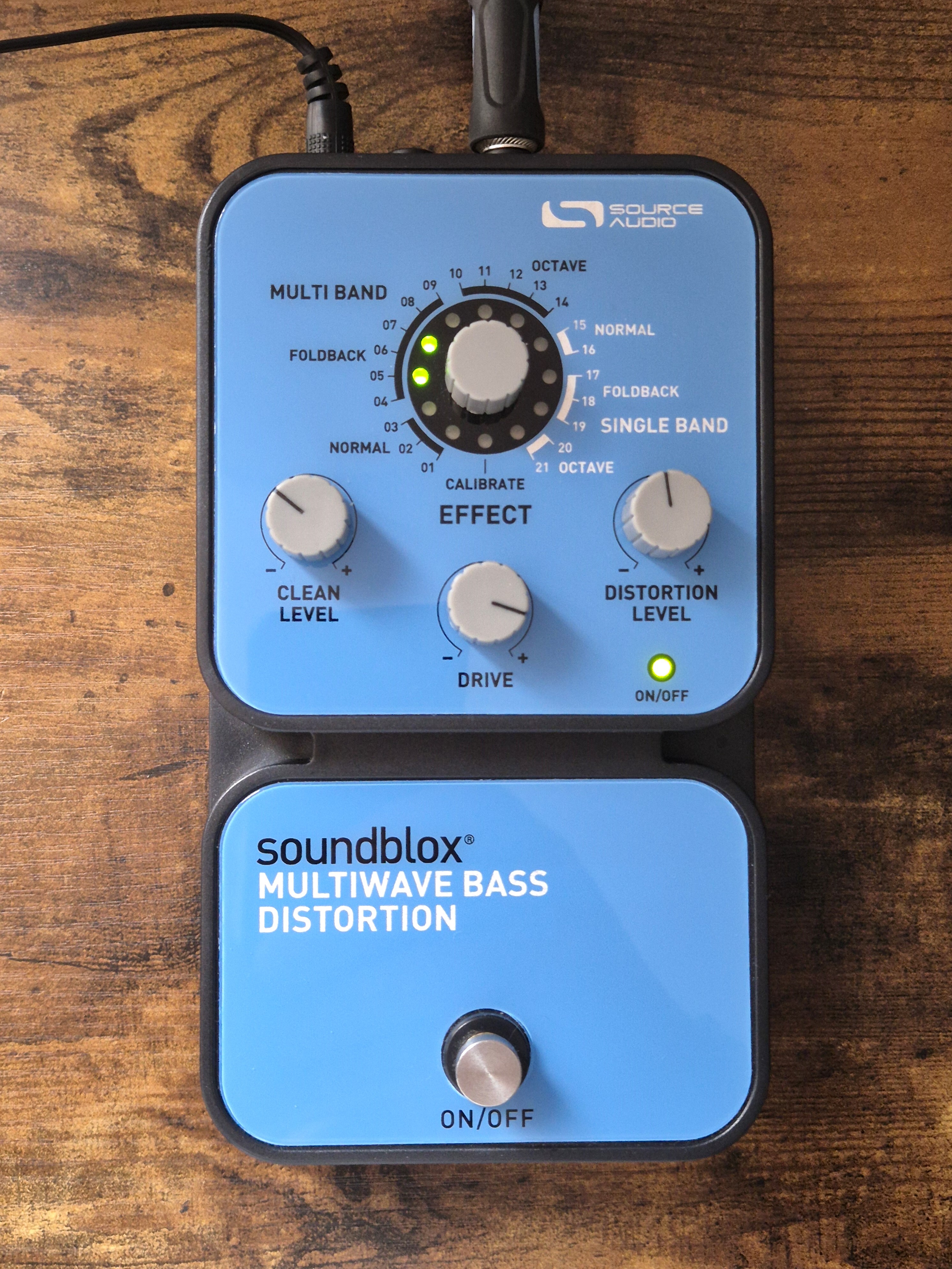 Source Audio Soundblox Multiwave Bass Distortion, en Parfait état