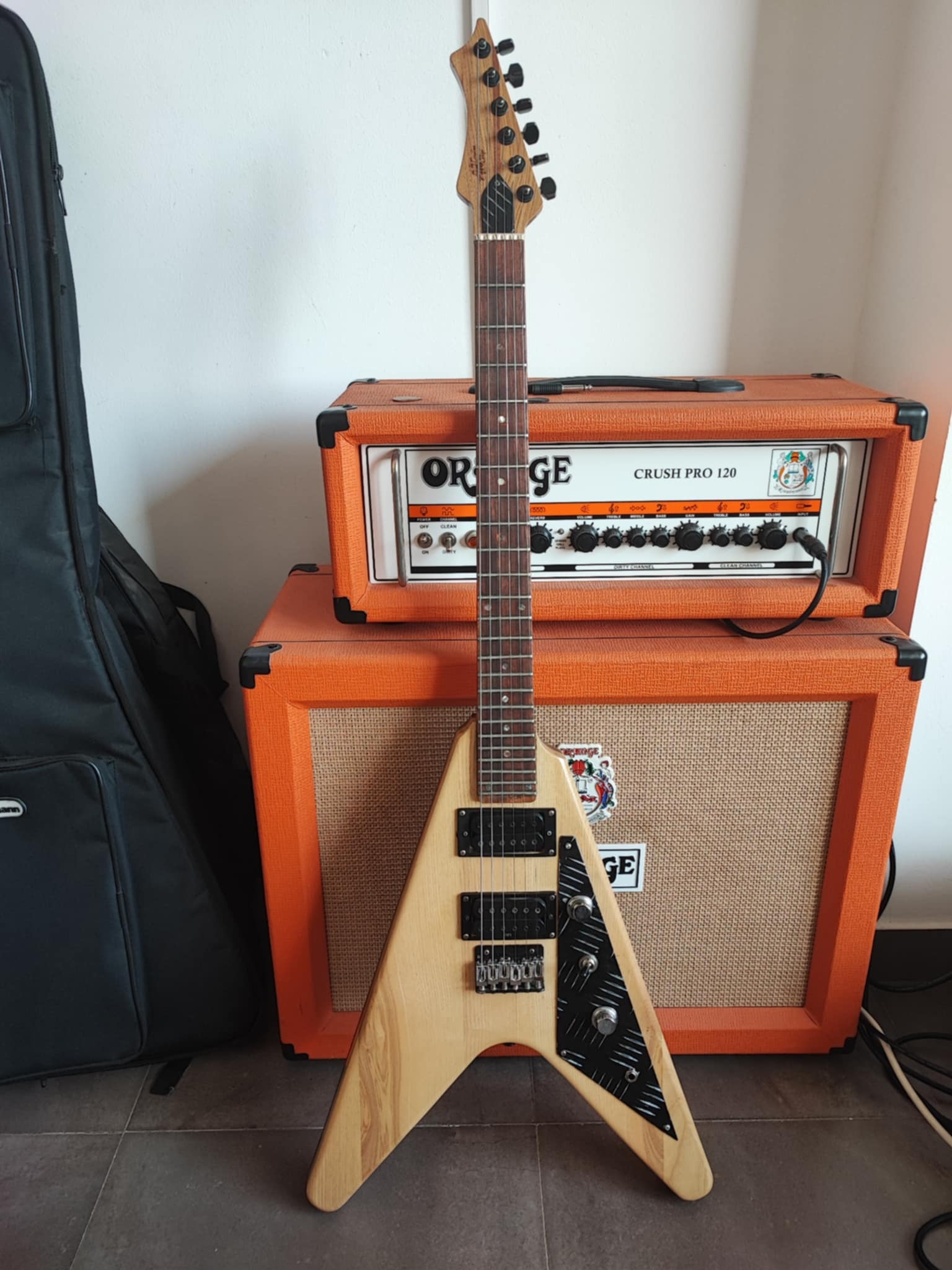 Guitare électrique Flying V AM custom hand made 