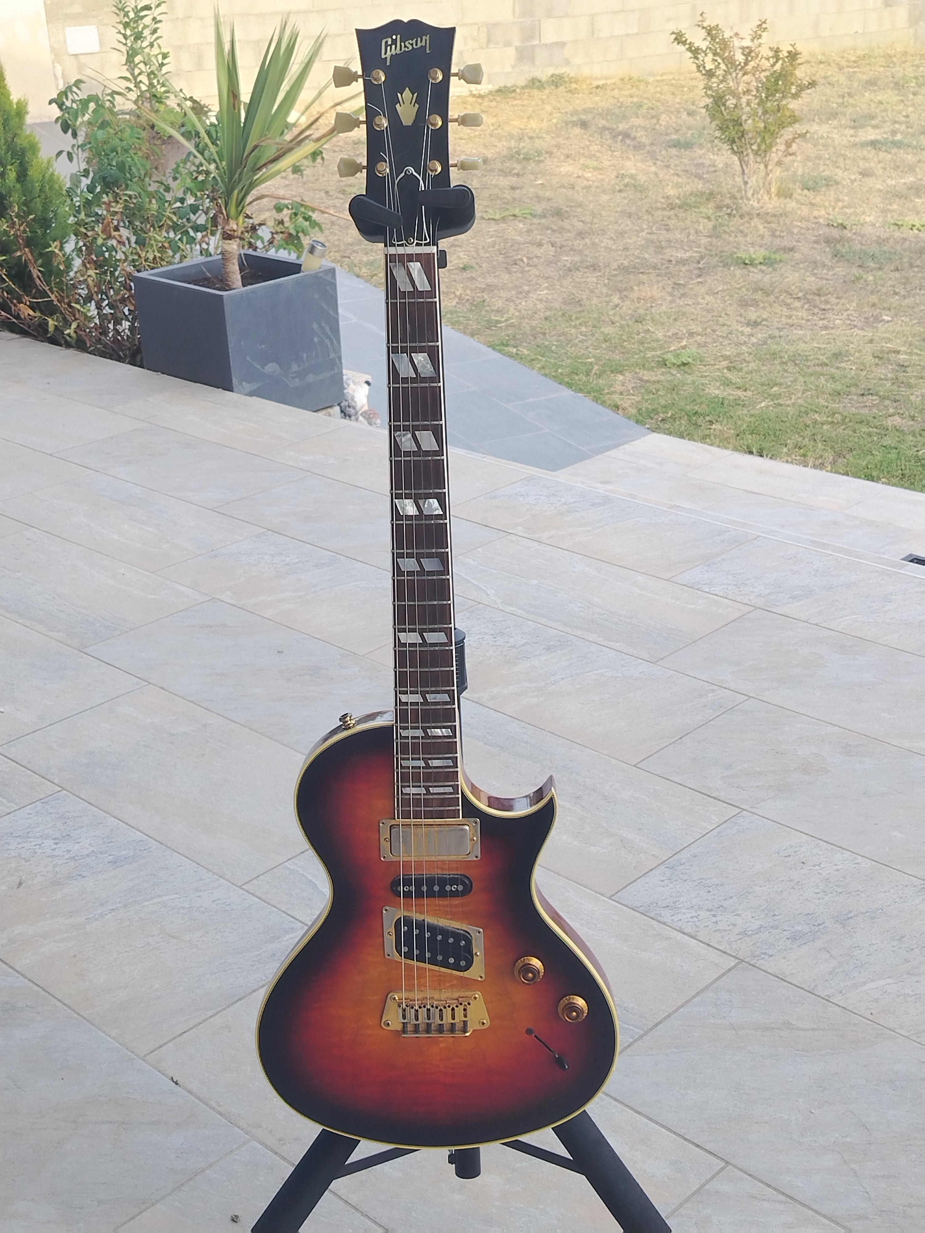 Gibson Nighthawk ST3  1