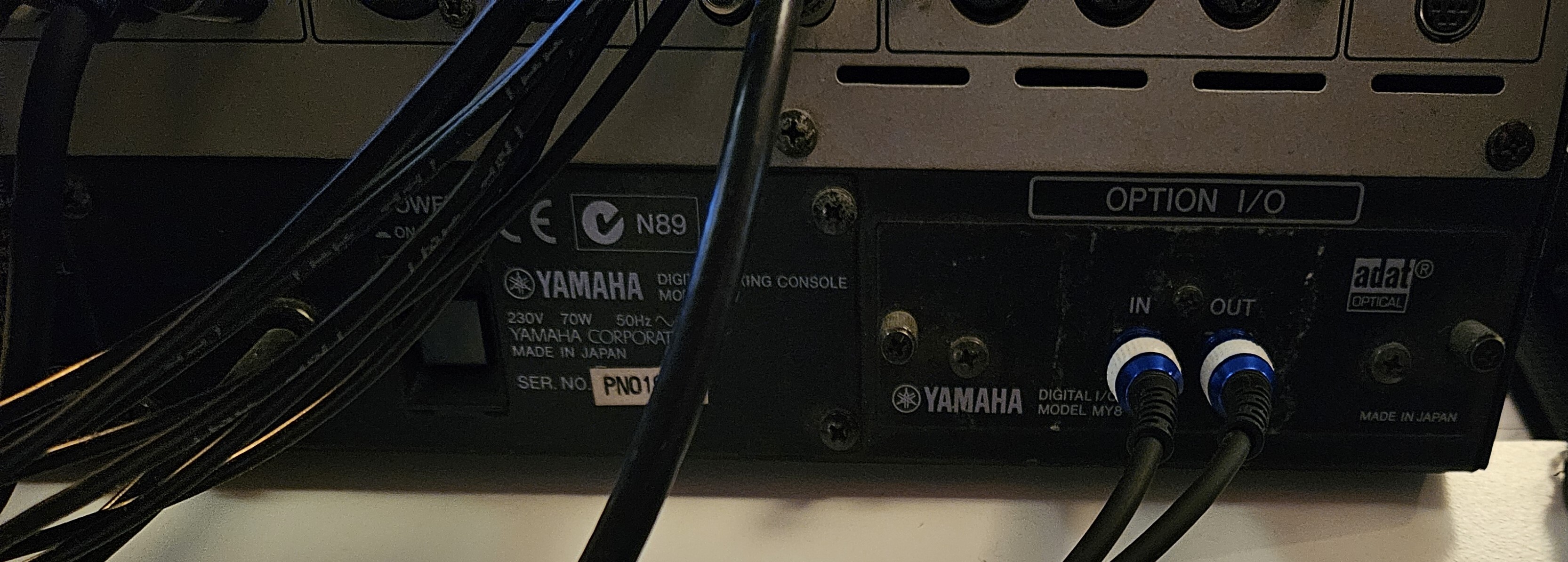 Yamaha 01V (28969)